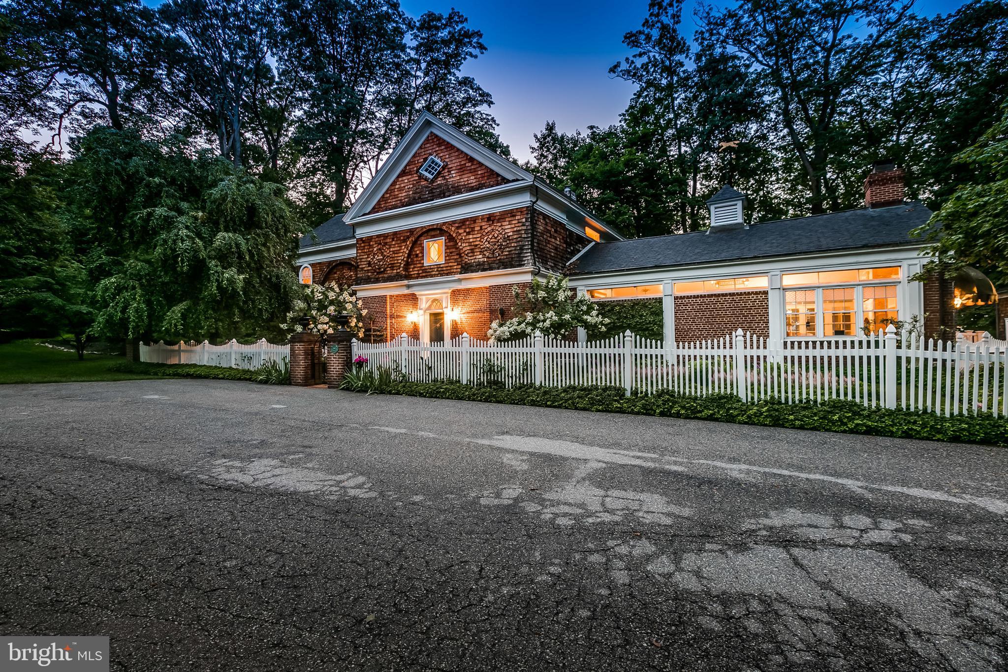 ANTON NORTH - Residential