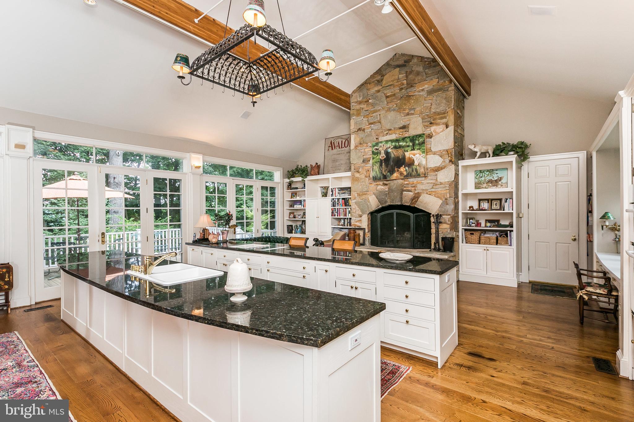 ANTON NORTH - Residential