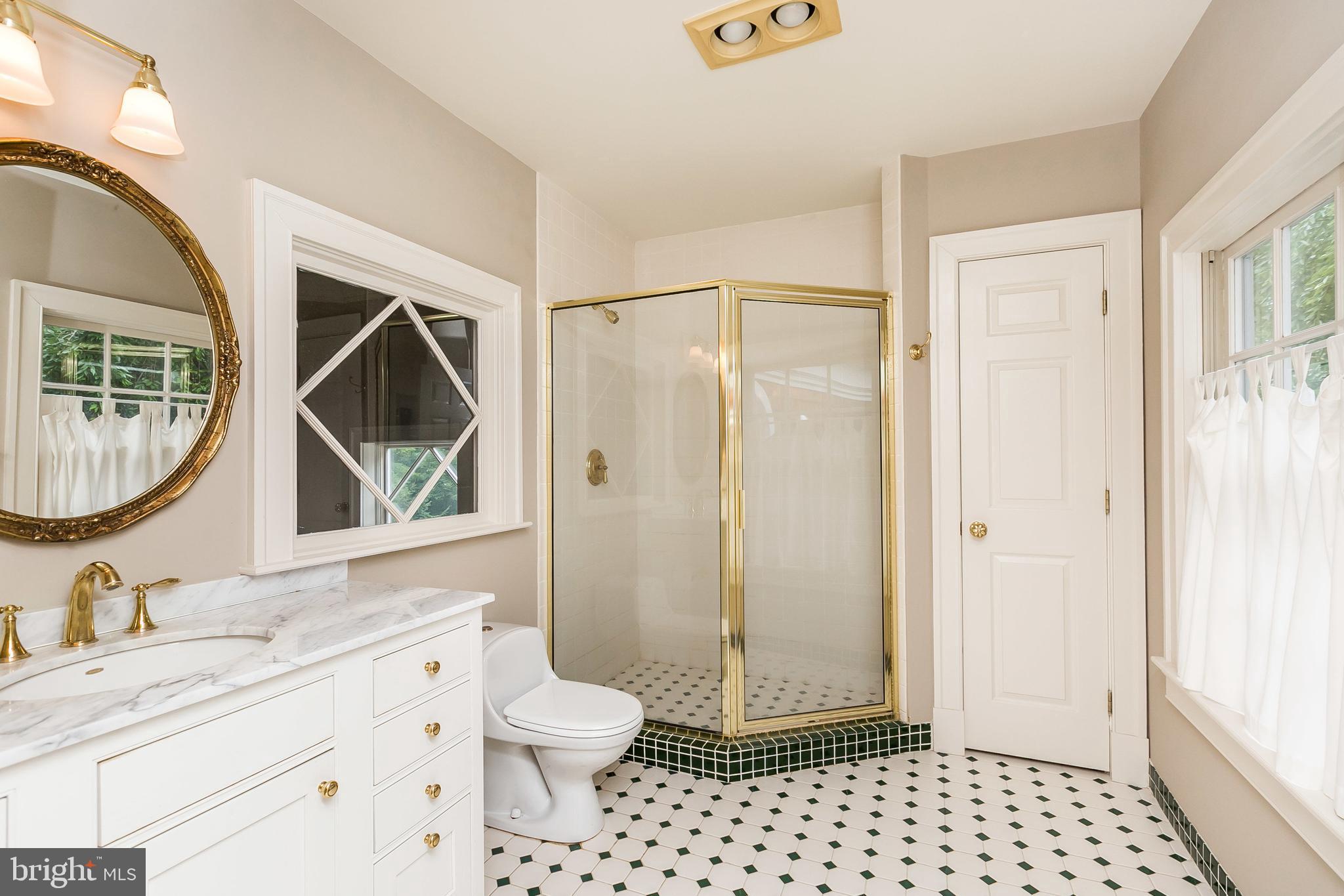 ANTON NORTH - Residential