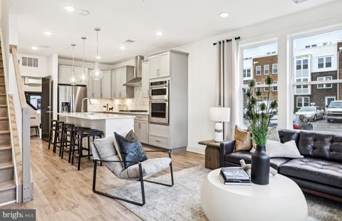 Condo For Sale - 20038 Coral Wind Terrace<br/> ASHBURN, VA 20147