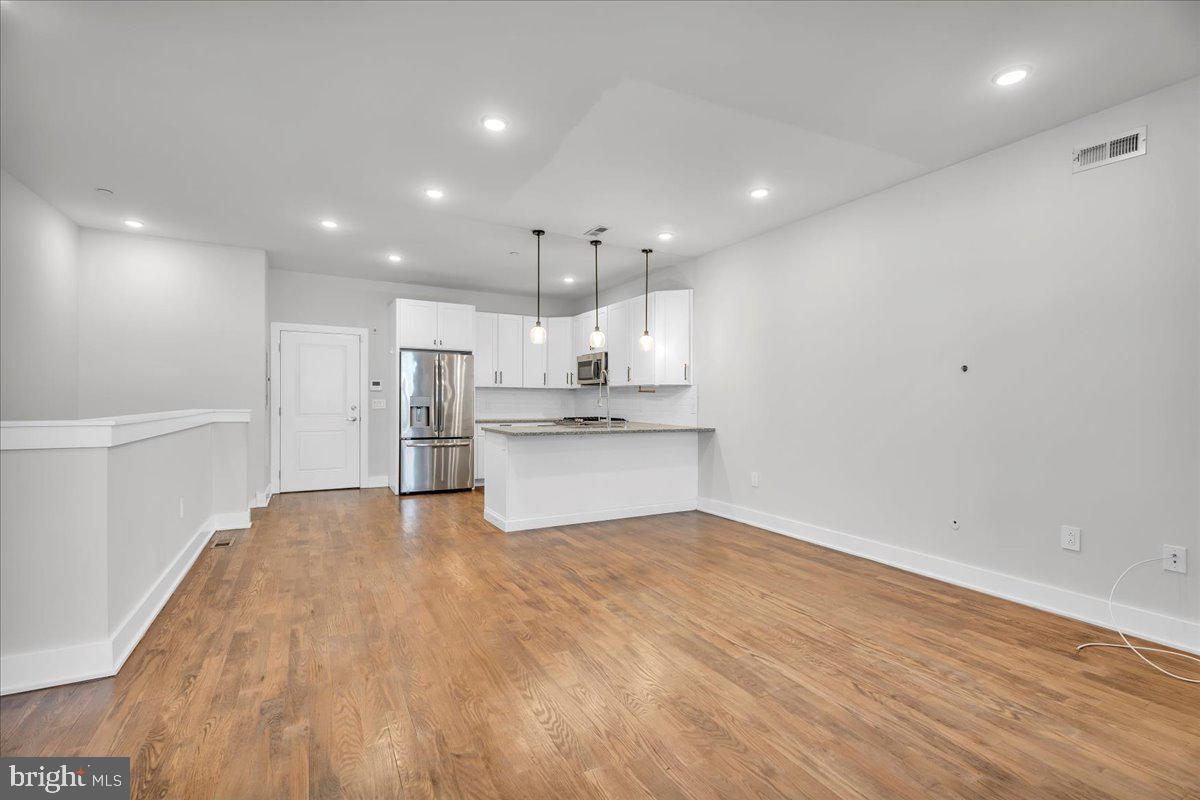 207 E ALLEN STREET 2