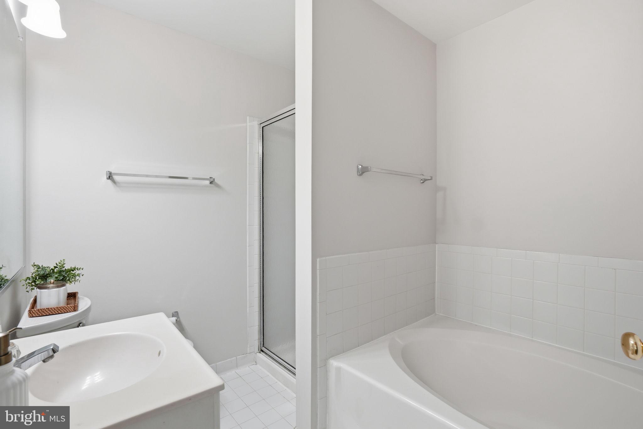 FAIRMONT - Residential