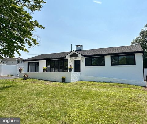 832 ORCHARD AVENUE SOUTHAMPTON PA 18966
