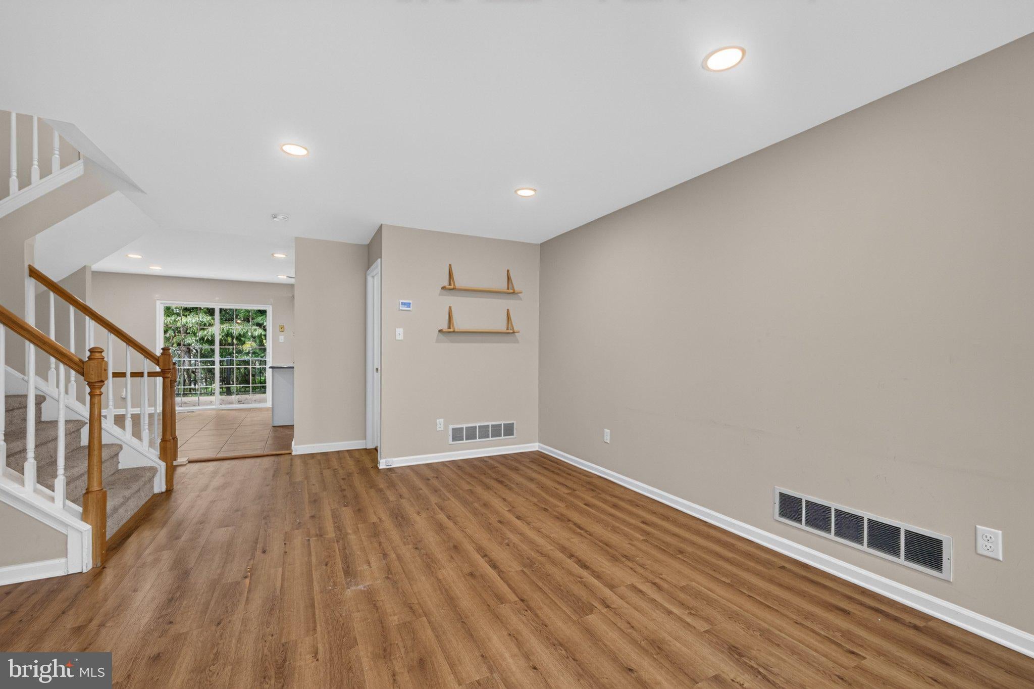303 DRIFTWOOD LANE