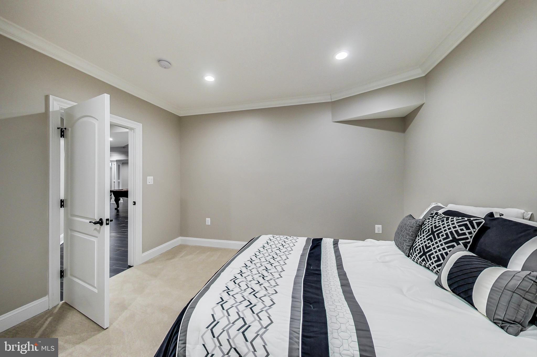 FRANCONIA - Residential