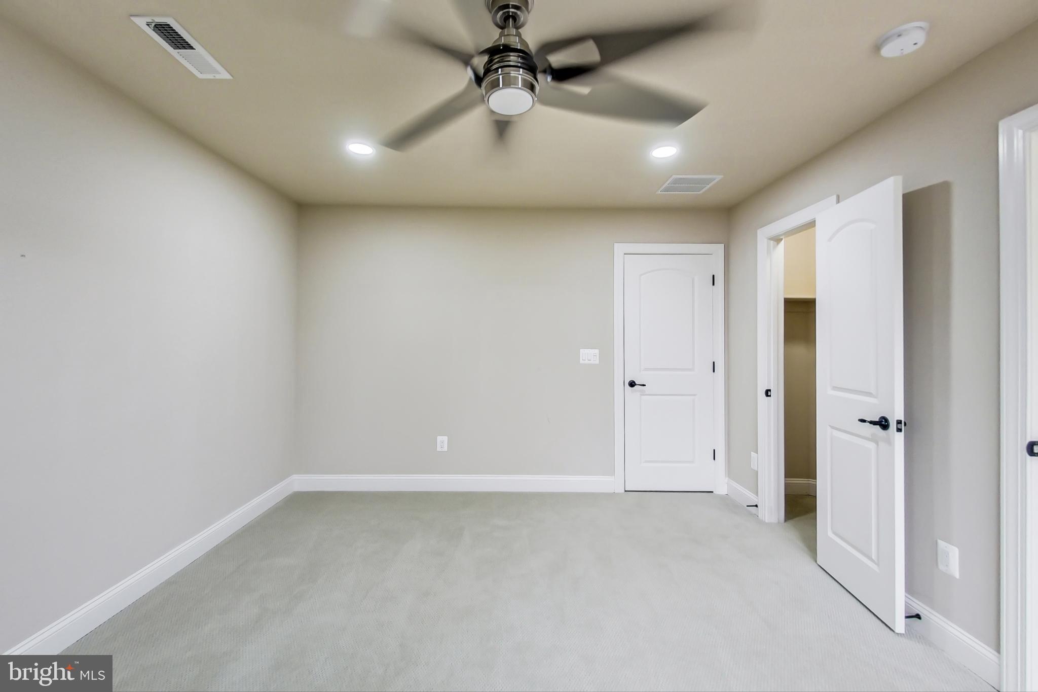 FRANCONIA - Residential