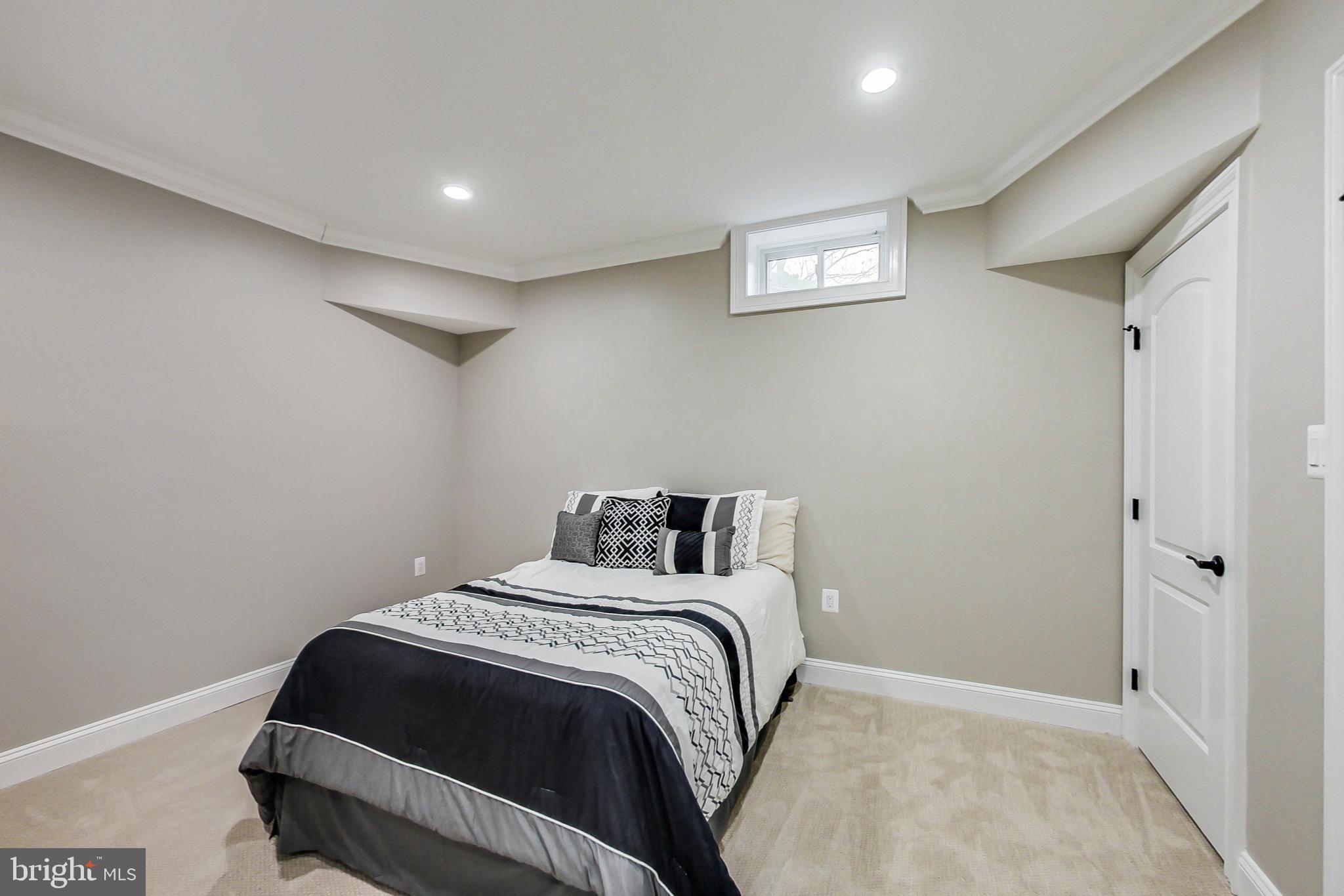 FRANCONIA - Residential