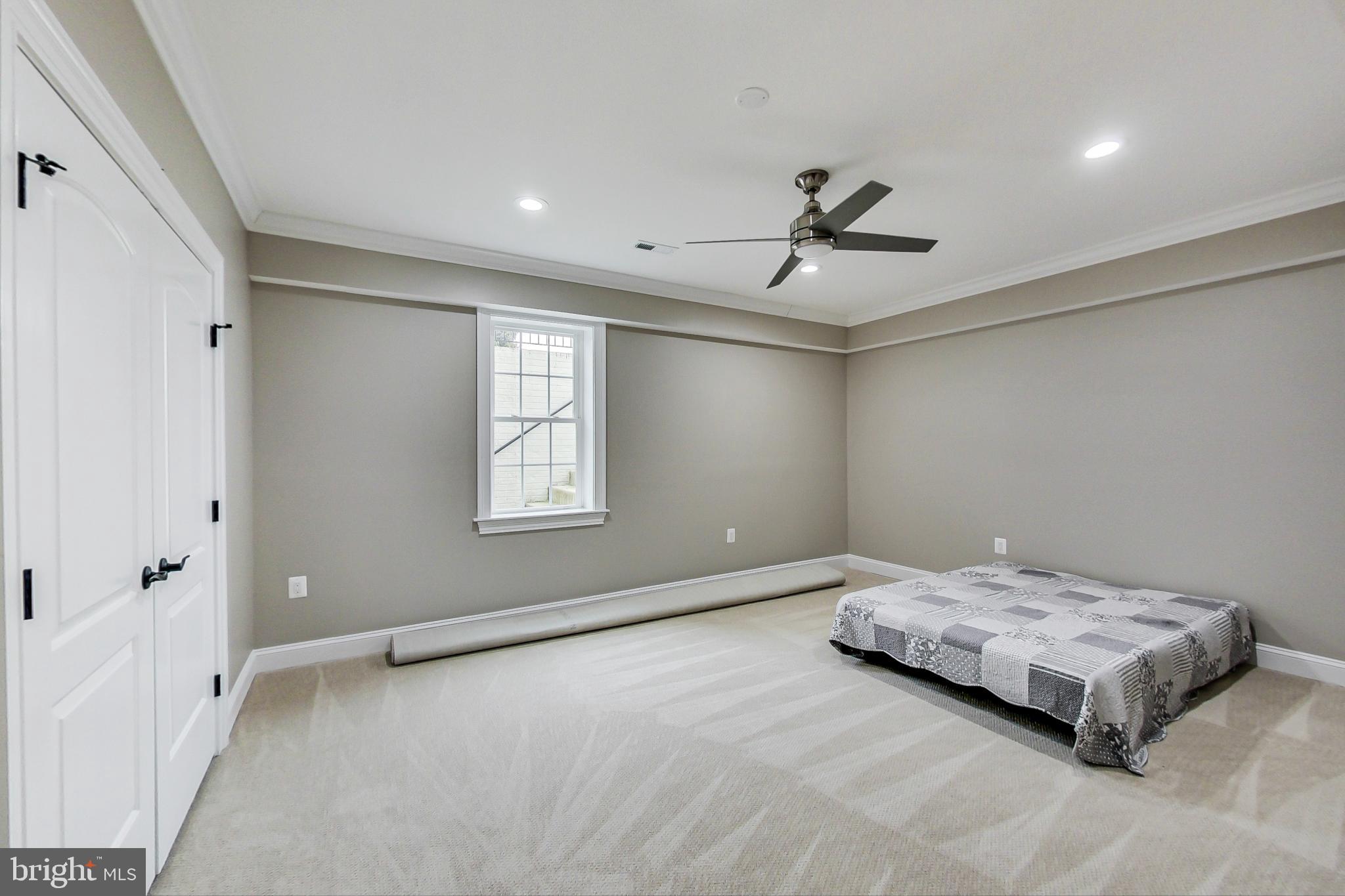 FRANCONIA - Residential