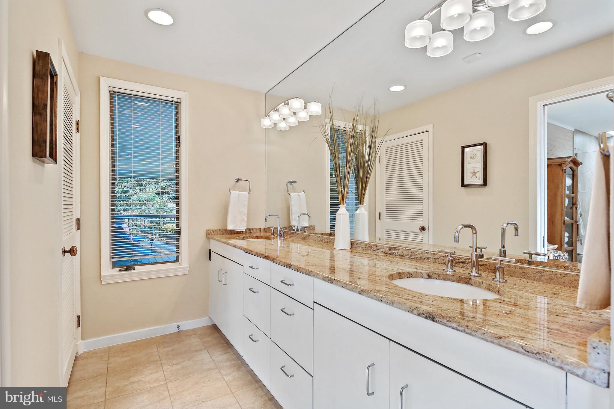 FOUR WINDS - Residential