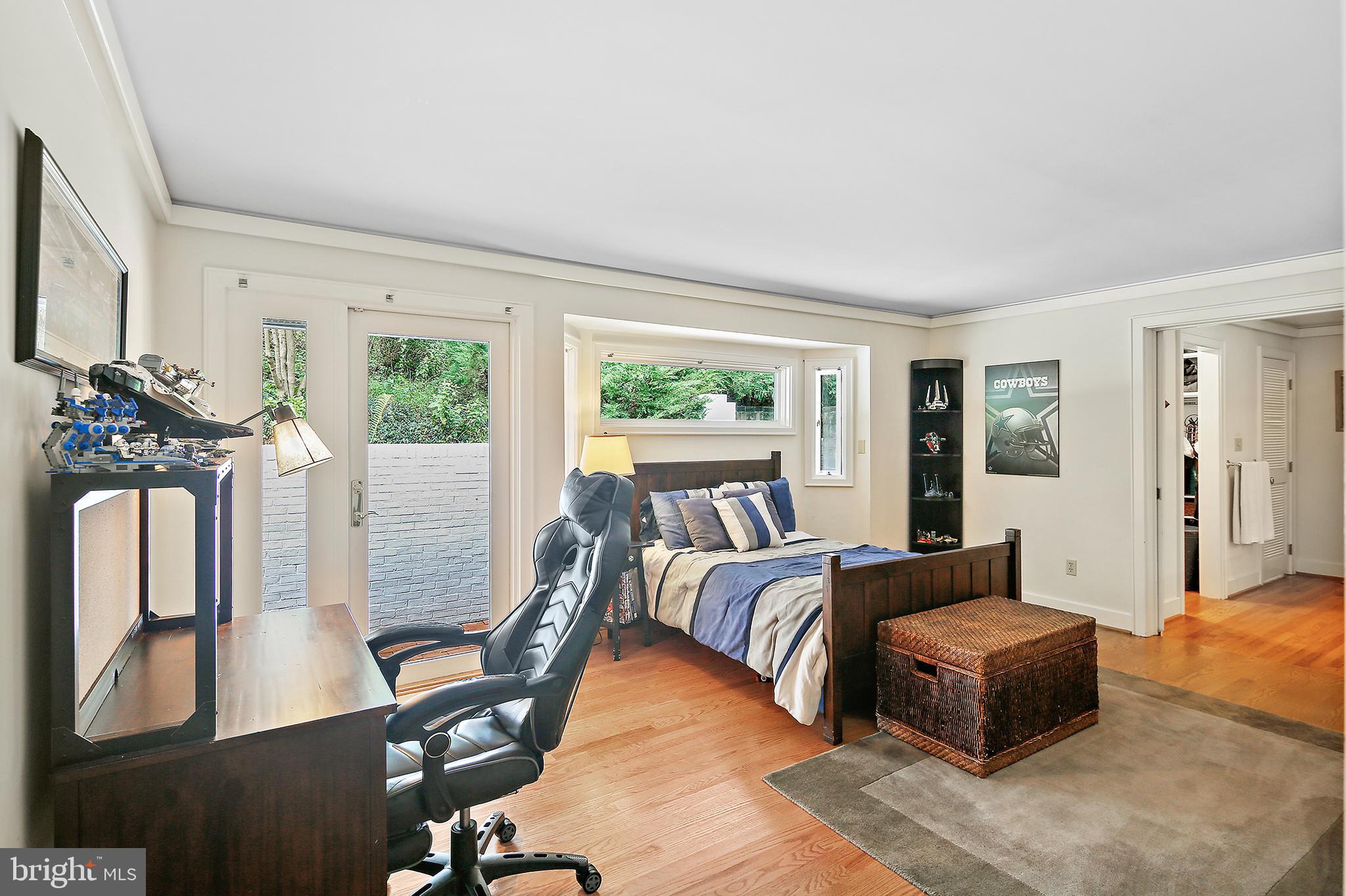 FOUR WINDS - Residential