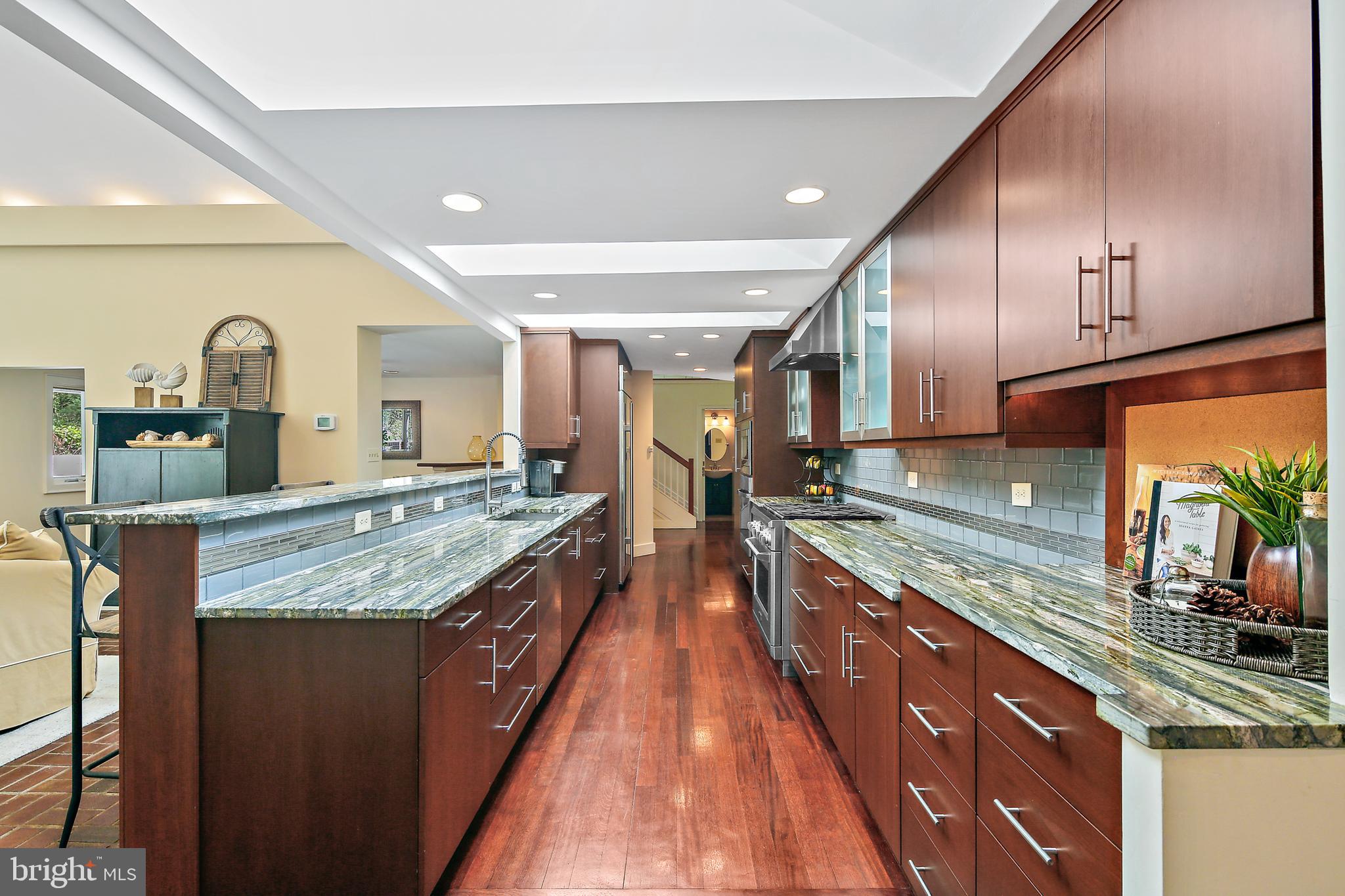 FOUR WINDS - Residential