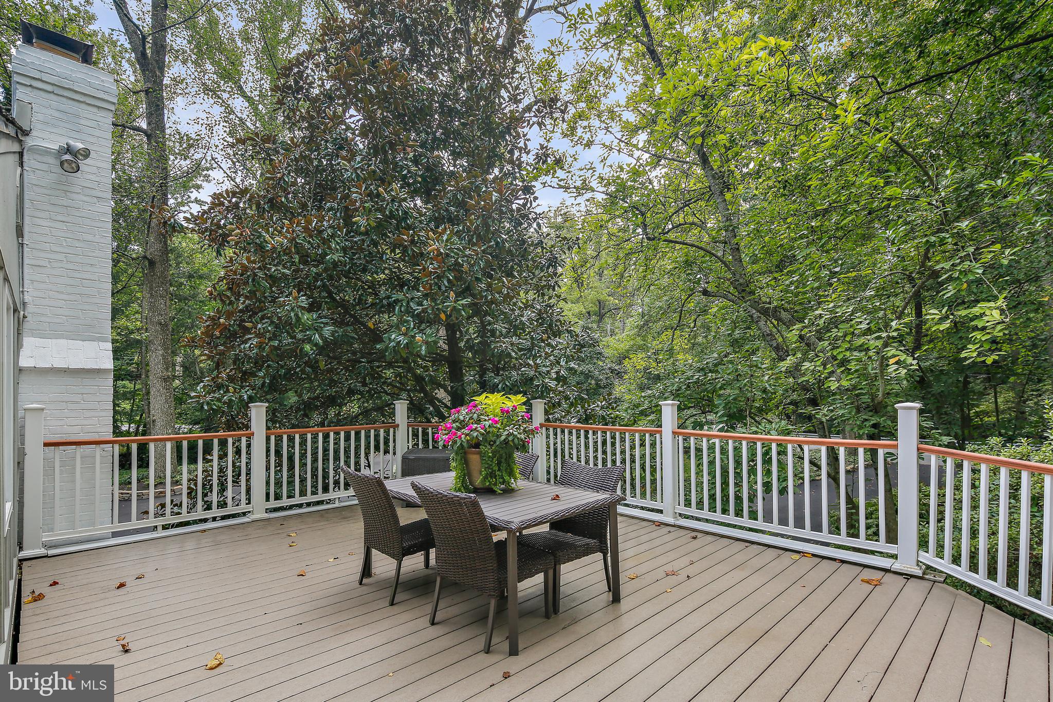 FOUR WINDS - Residential