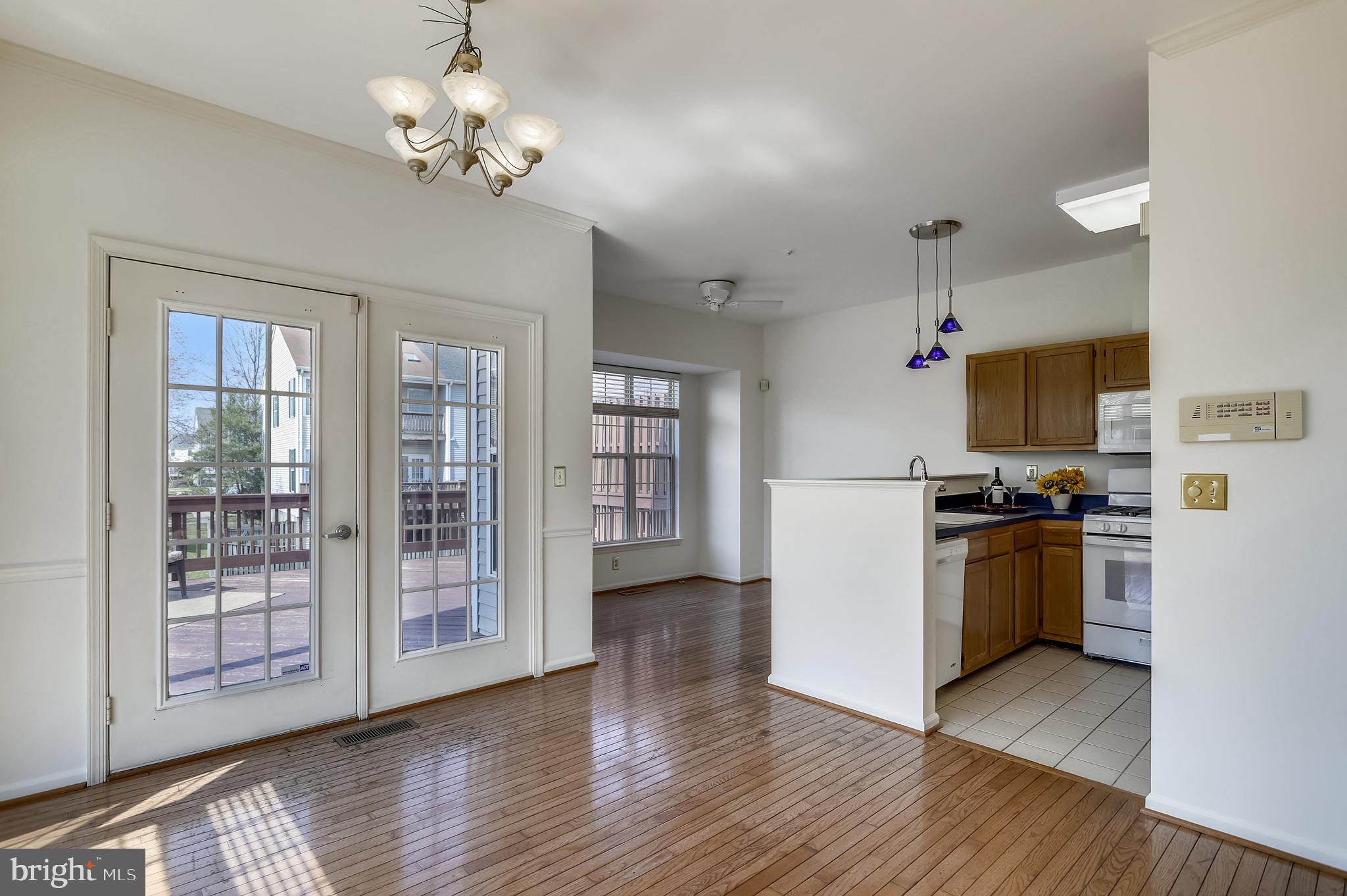 CROFTON VILLAGE - Residential Lease