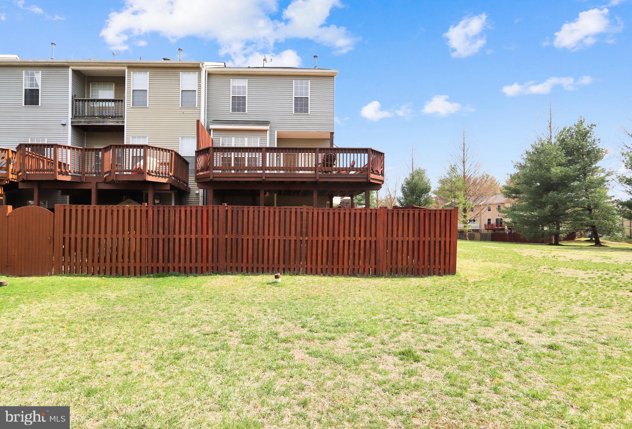 CROFTON VILLAGE - Residential Lease