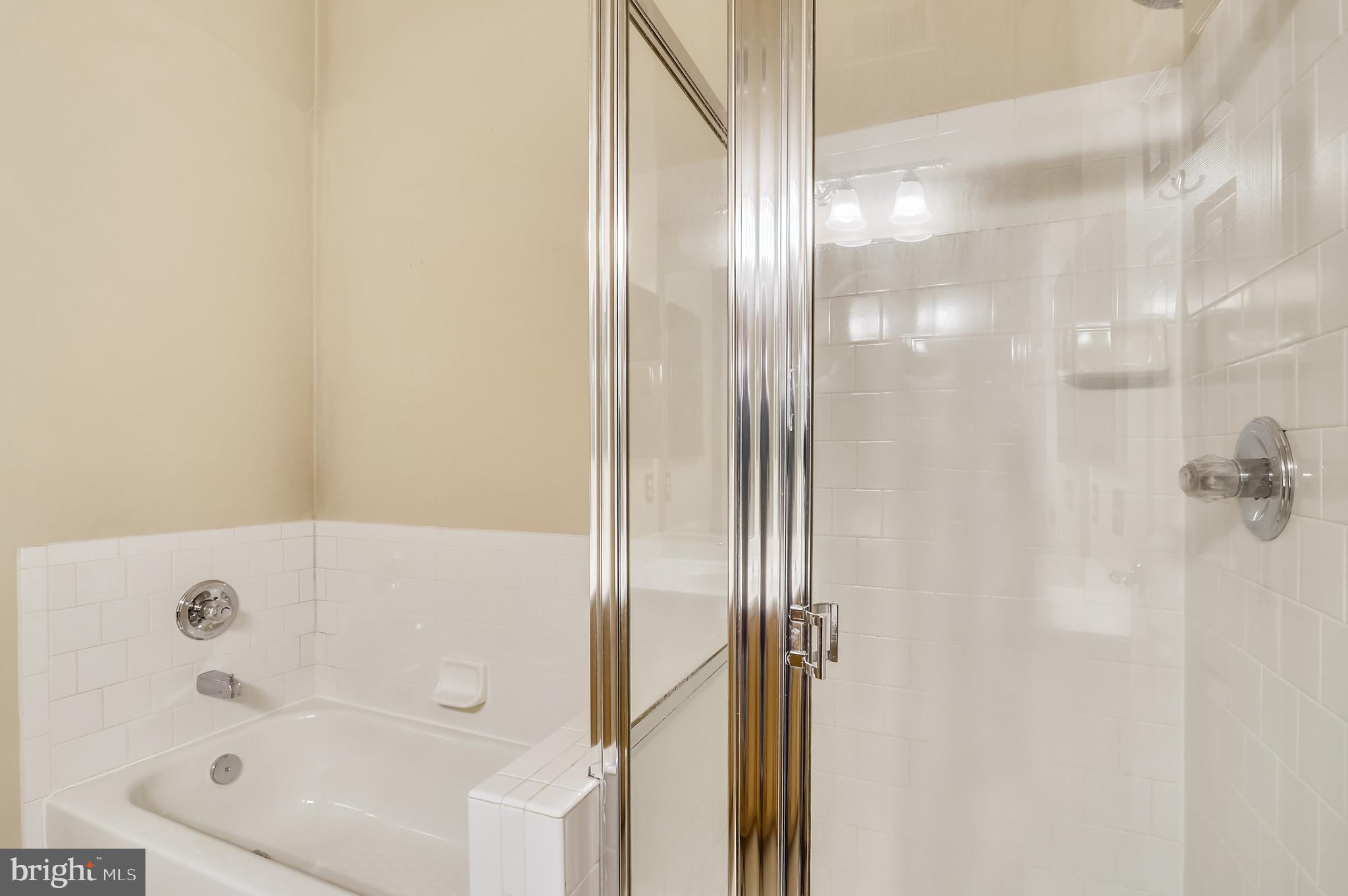 CROFTON VILLAGE - Residential Lease