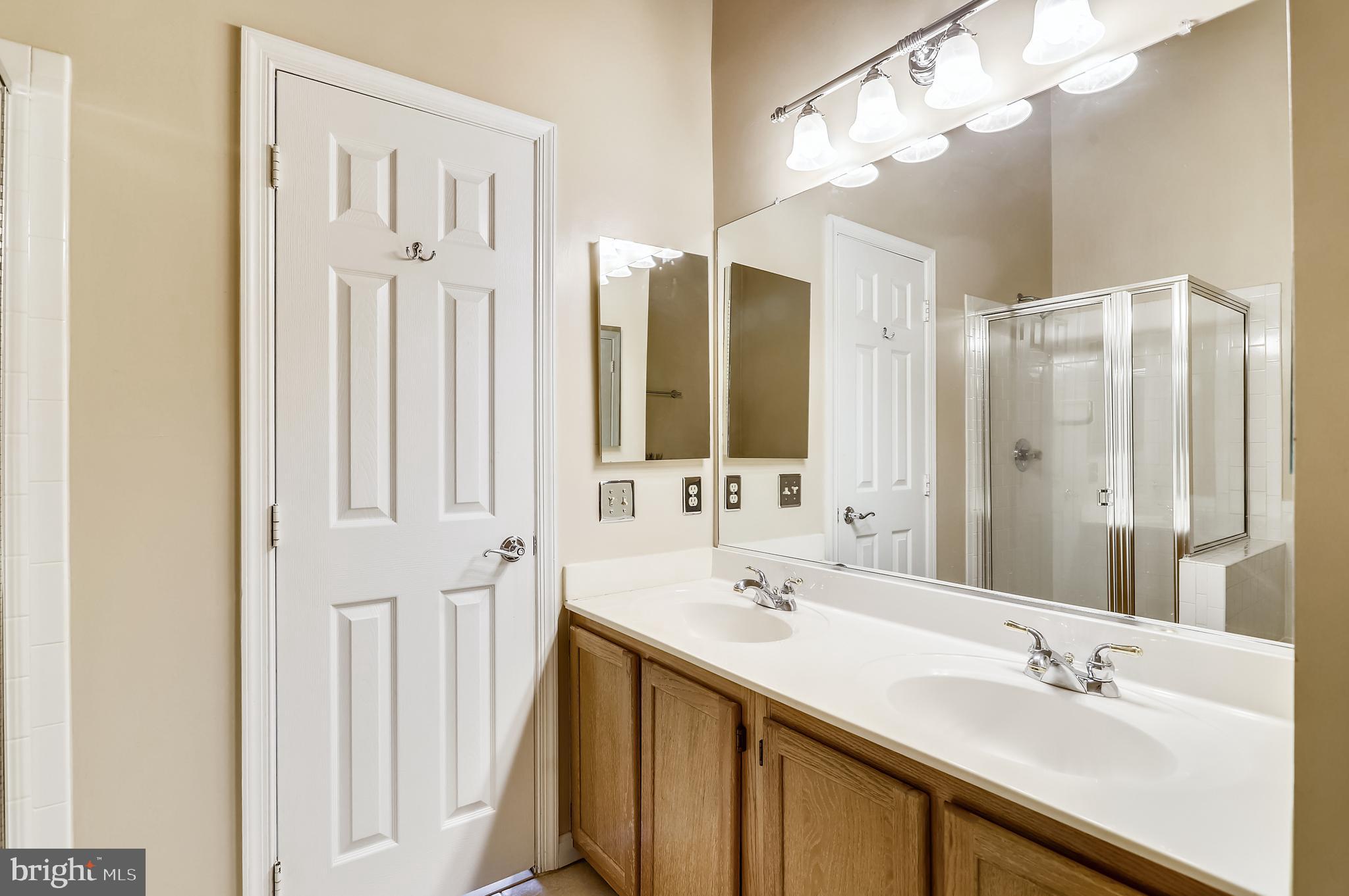 CROFTON VILLAGE - Residential Lease