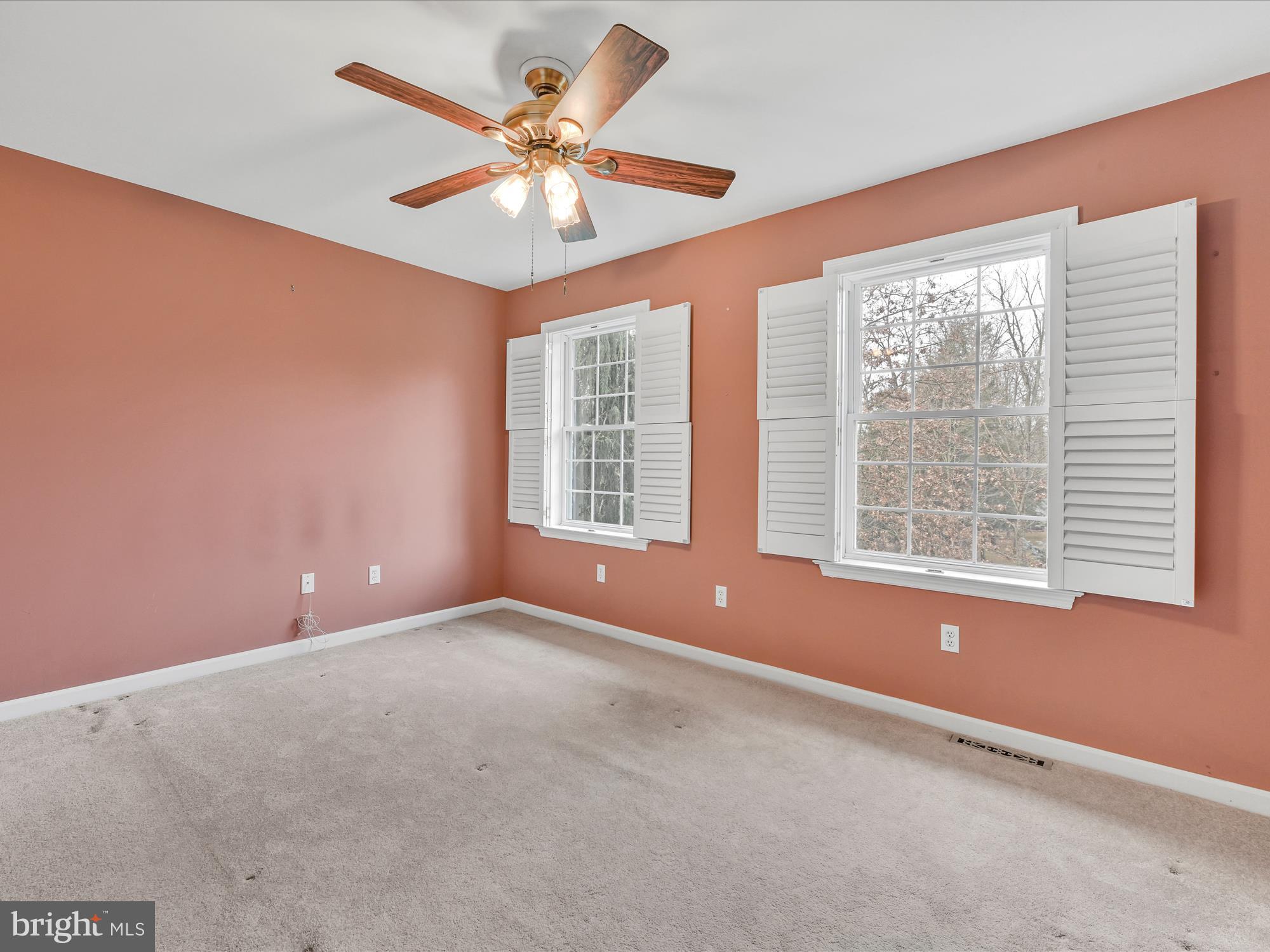 LEGION ACRES - Residential