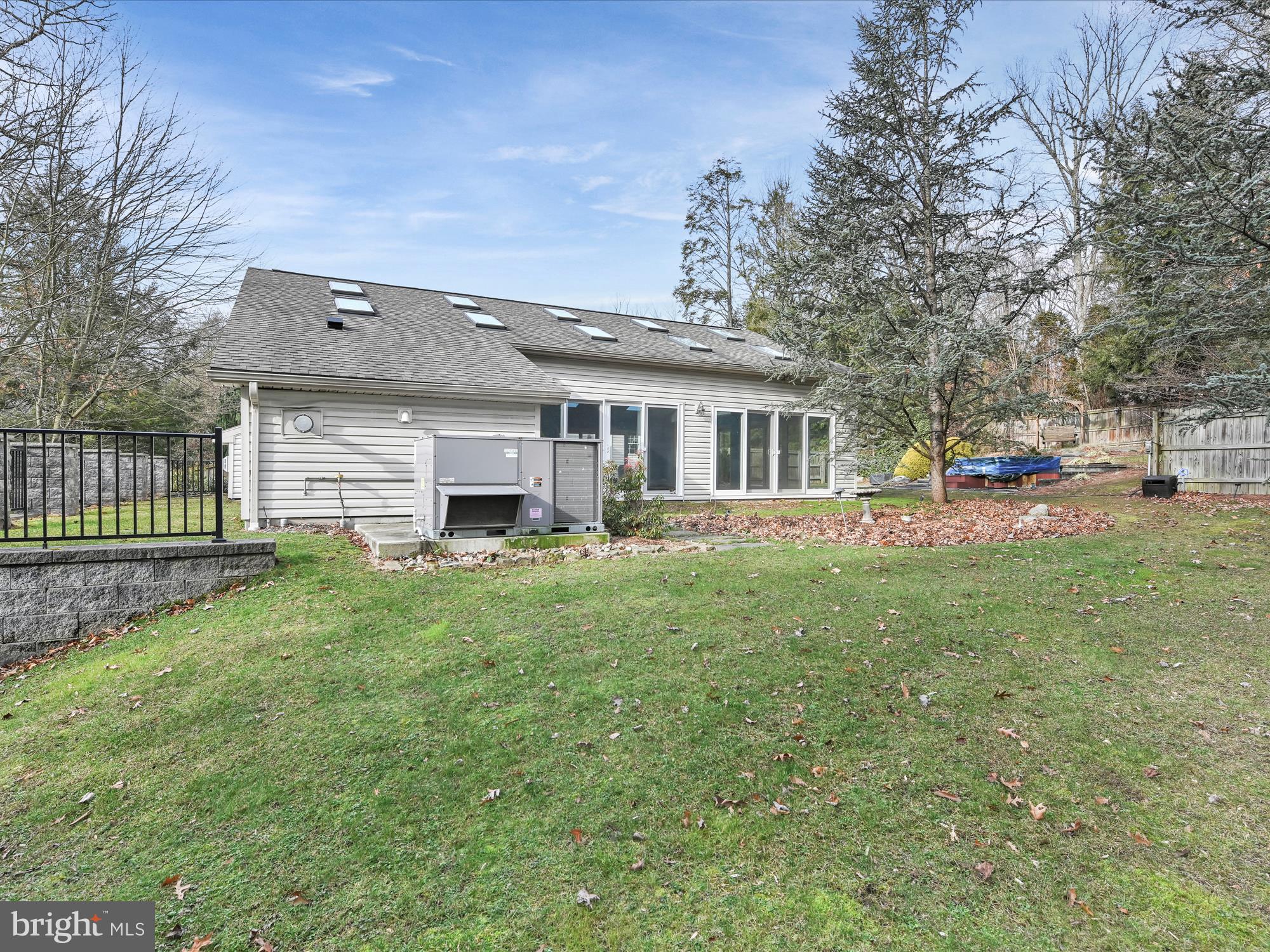 LEGION ACRES - Residential