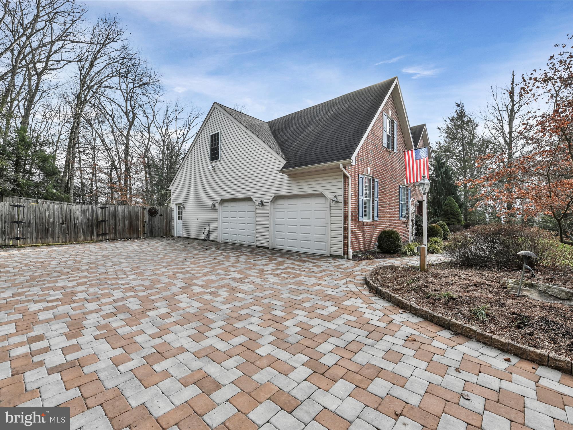 LEGION ACRES - Residential