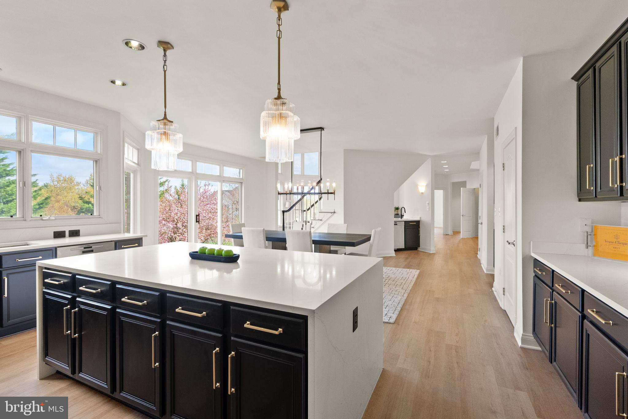 RIVER CREEK - Residential