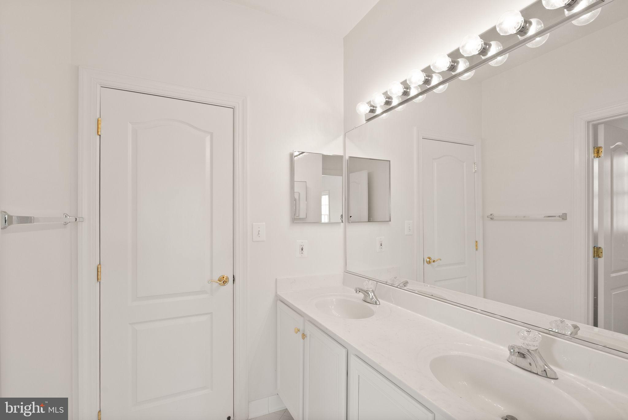 RIVER CREEK - Residential