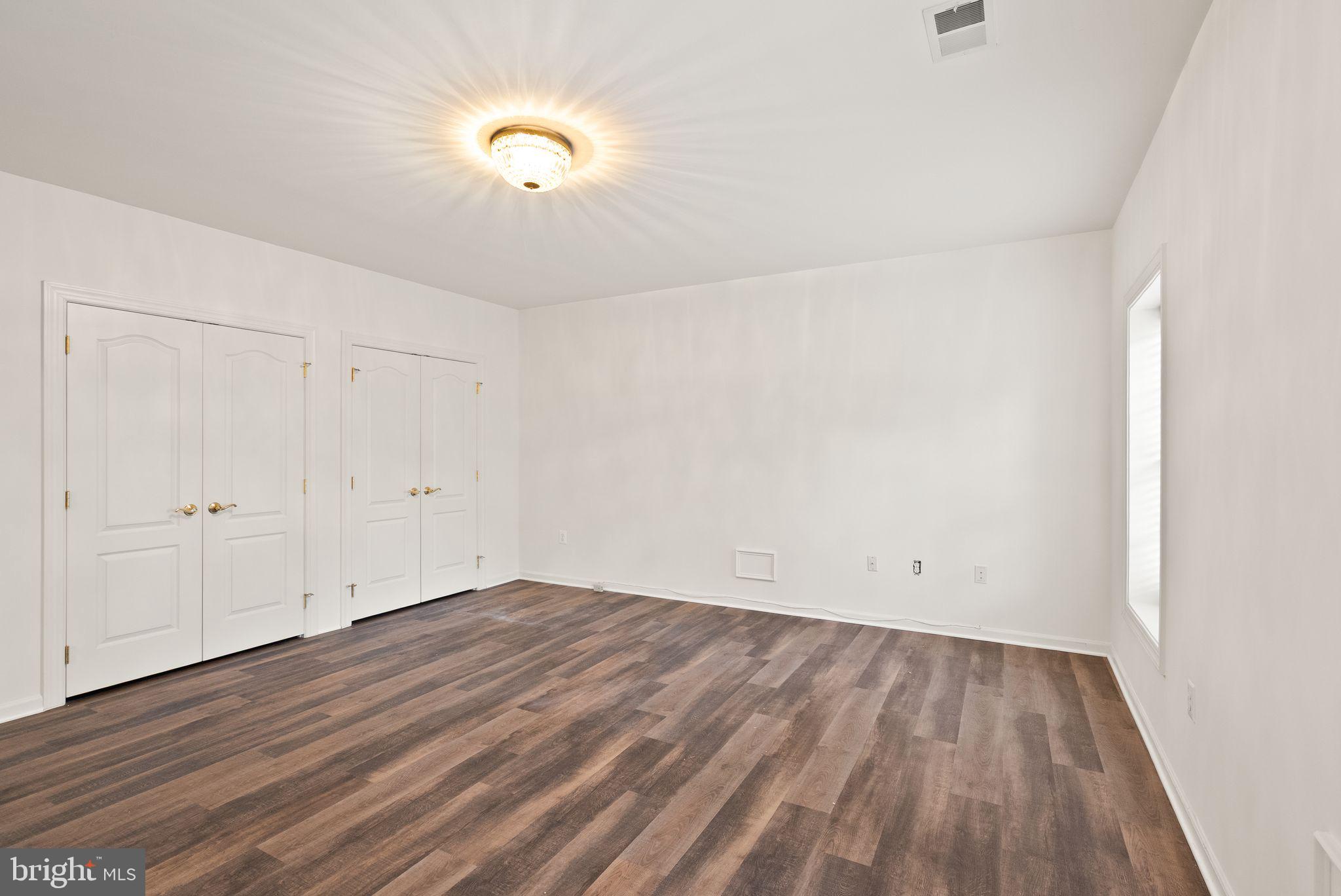 RIVER CREEK - Residential