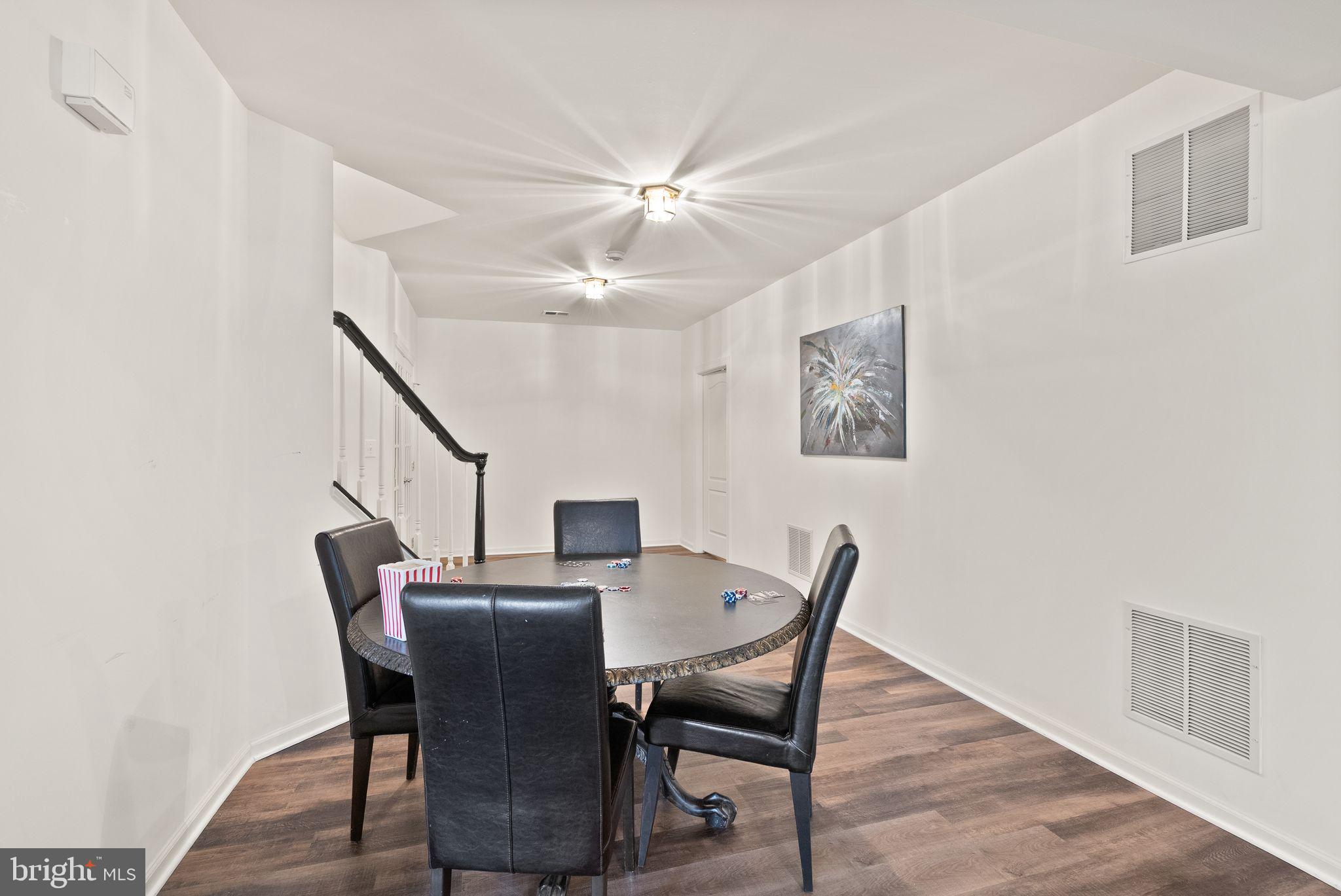 RIVER CREEK - Residential