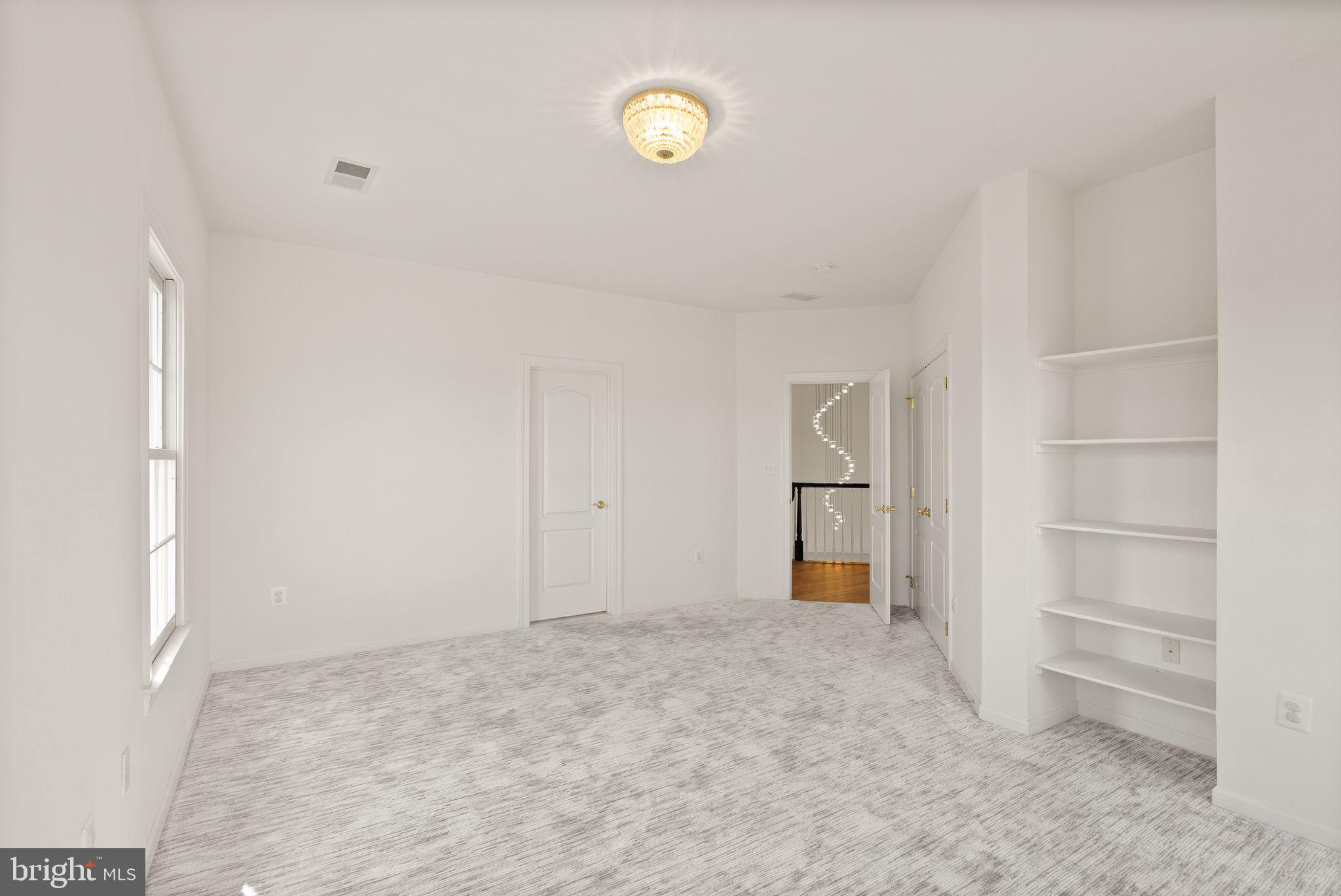 RIVER CREEK - Residential