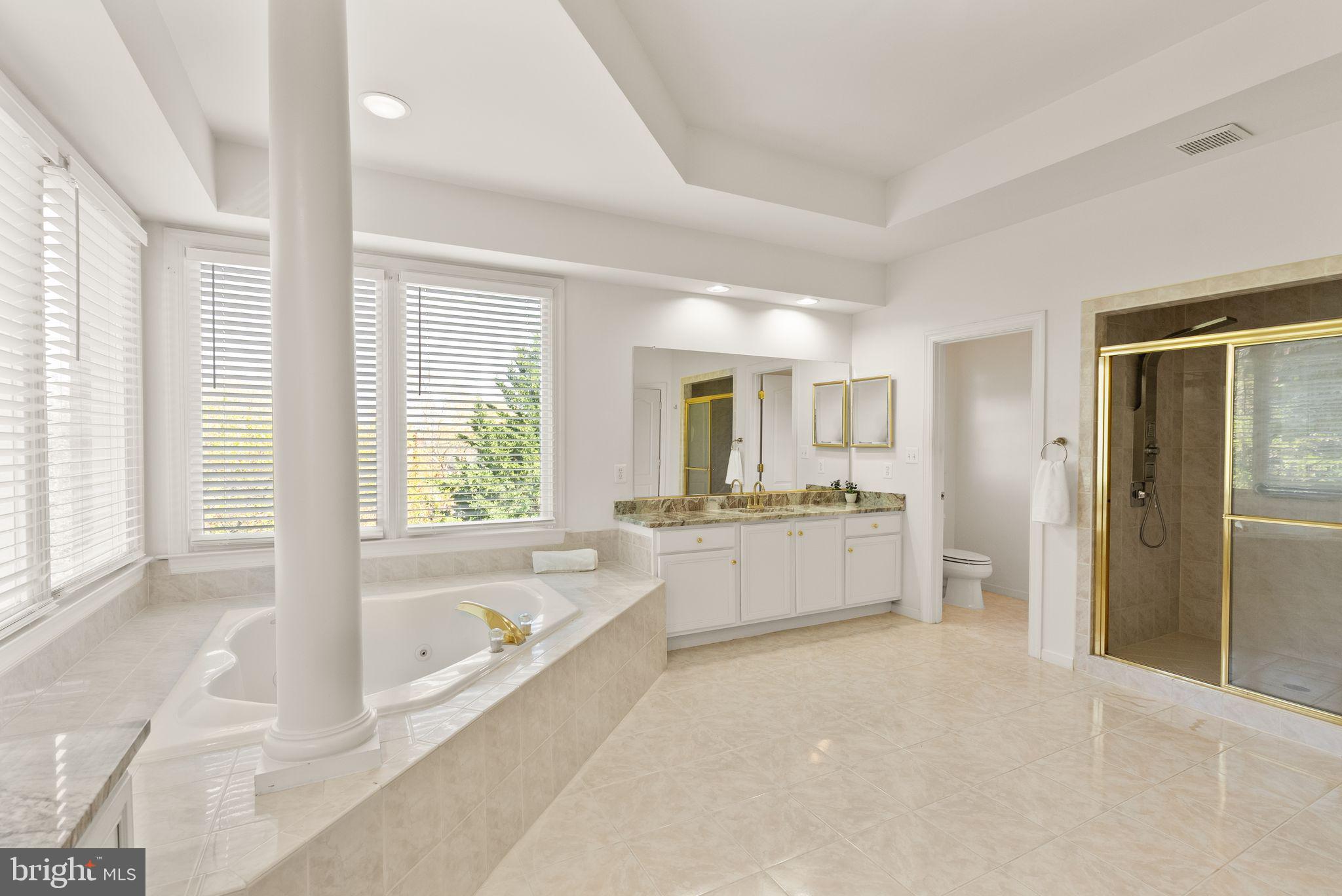 RIVER CREEK - Residential