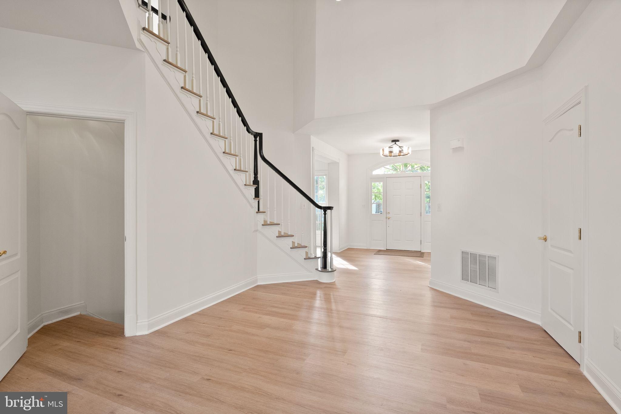 RIVER CREEK - Residential