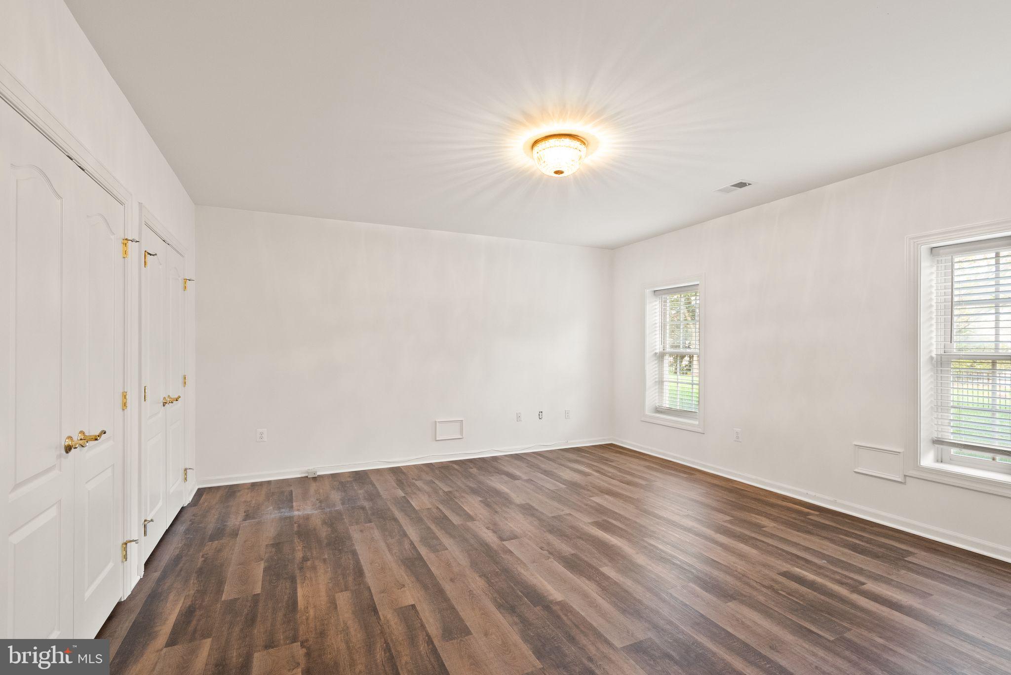 RIVER CREEK - Residential