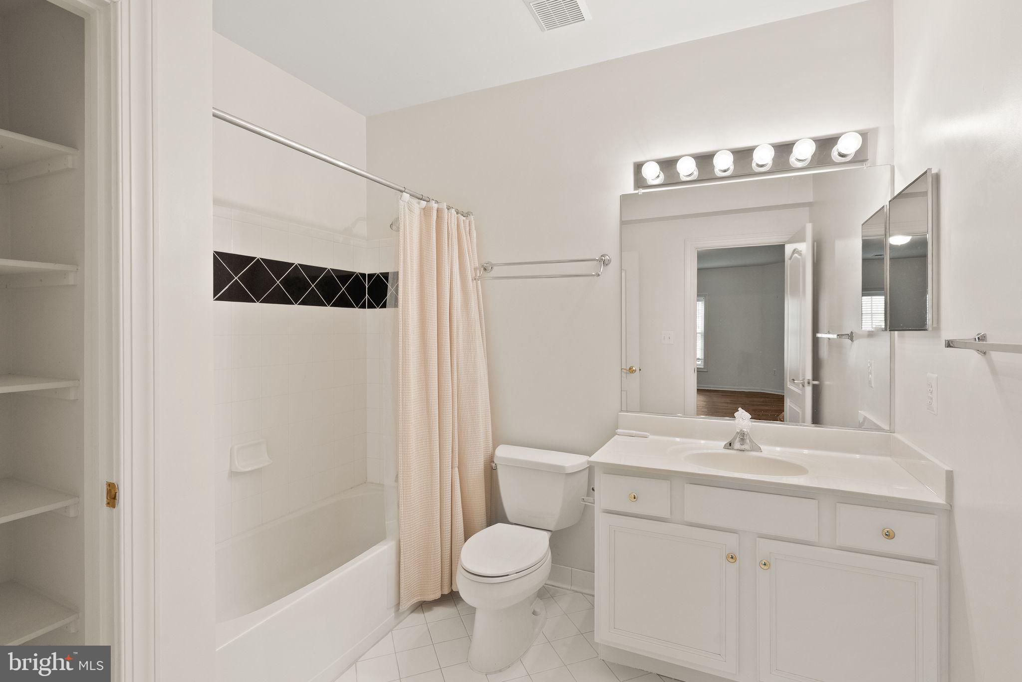 RIVER CREEK - Residential