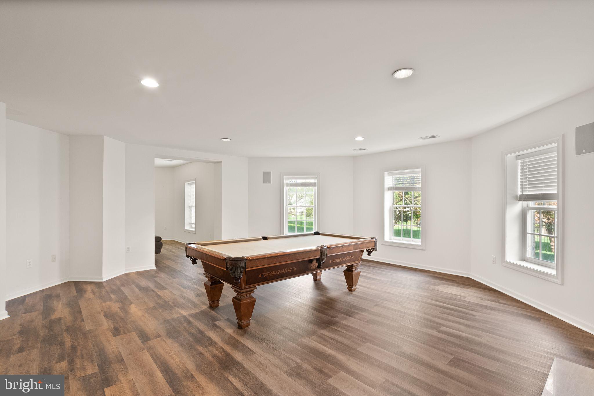 RIVER CREEK - Residential