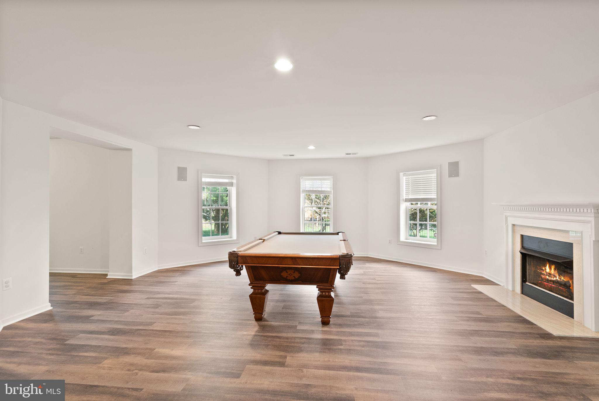 RIVER CREEK - Residential