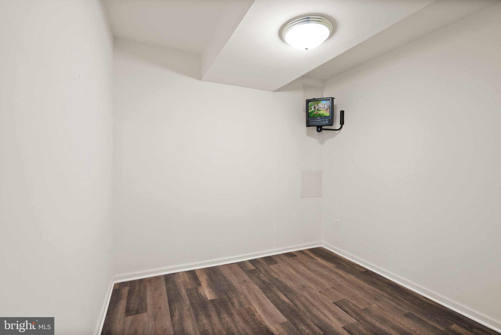 RIVER CREEK - Residential