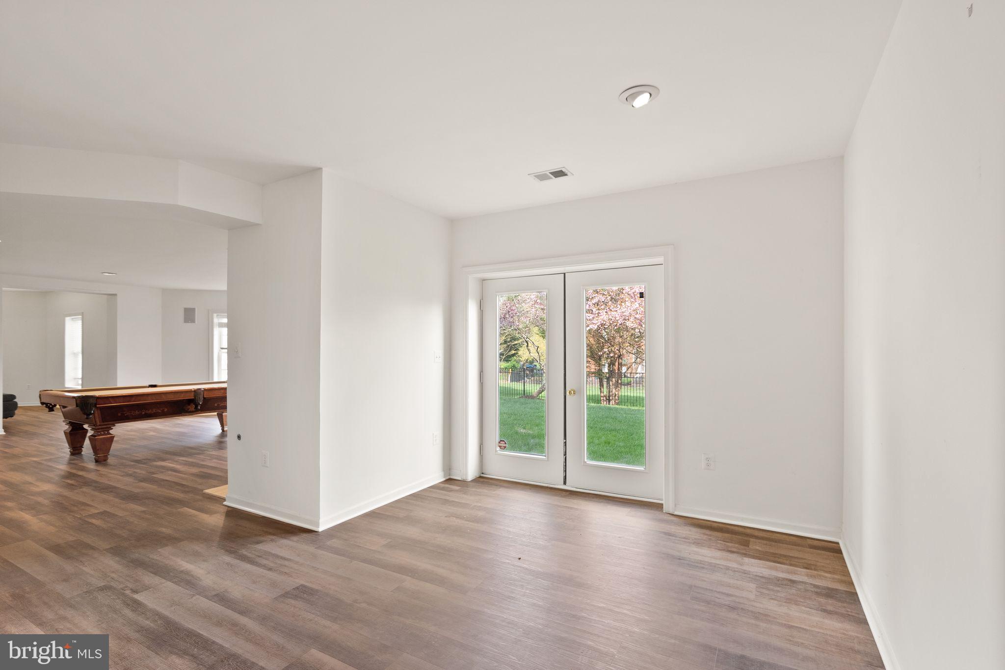 RIVER CREEK - Residential