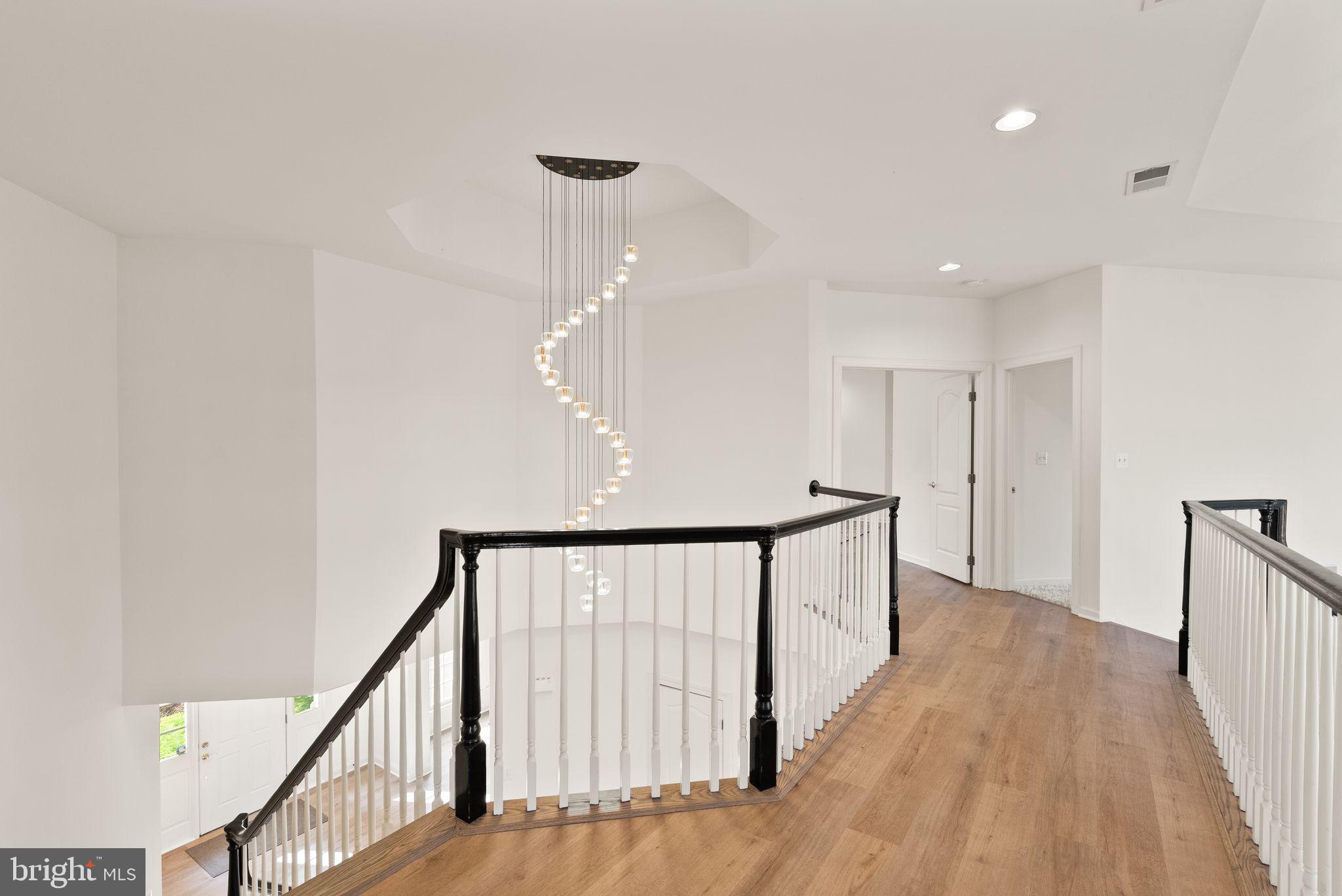 RIVER CREEK - Residential