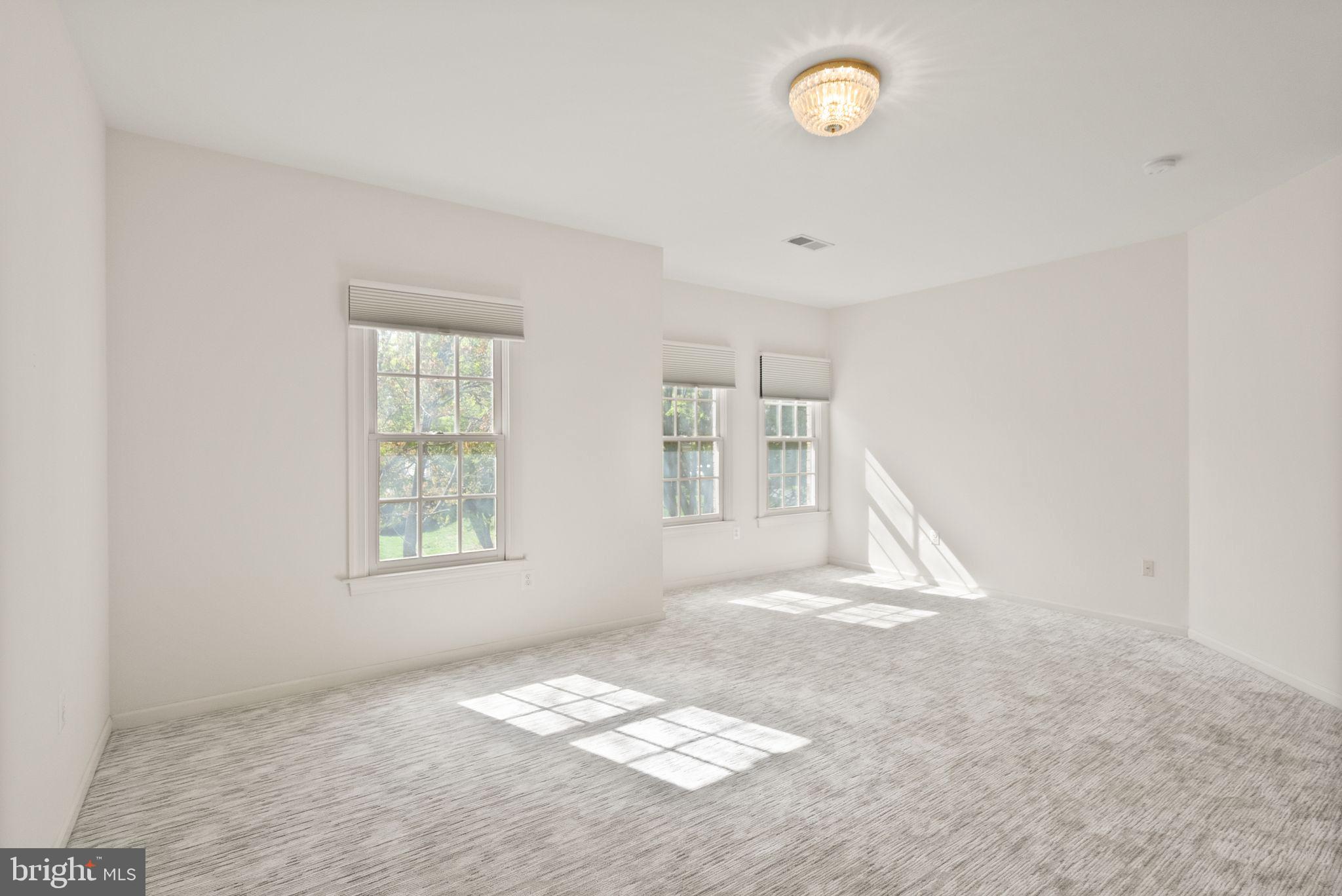 RIVER CREEK - Residential