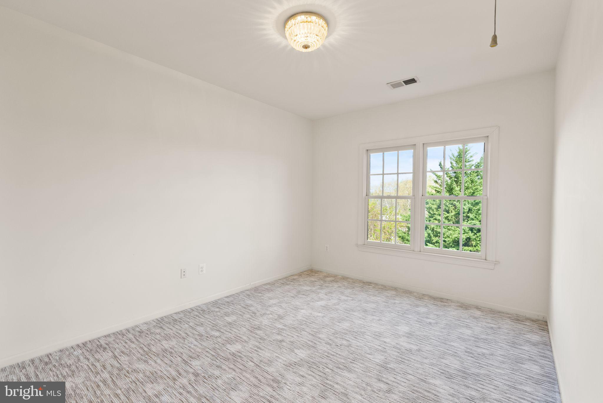 RIVER CREEK - Residential