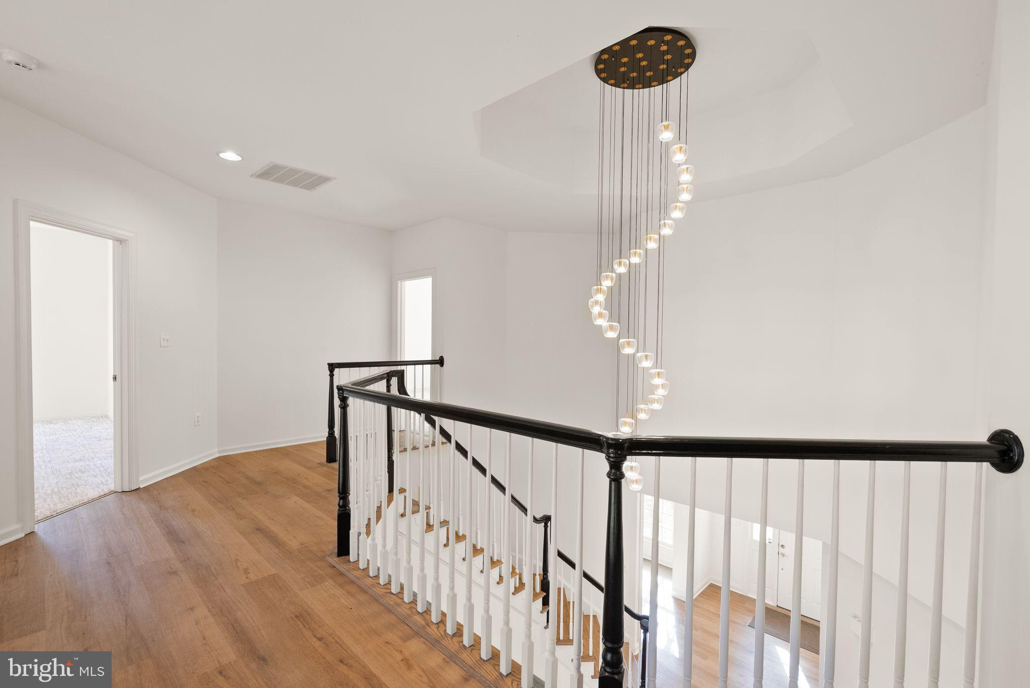 RIVER CREEK - Residential