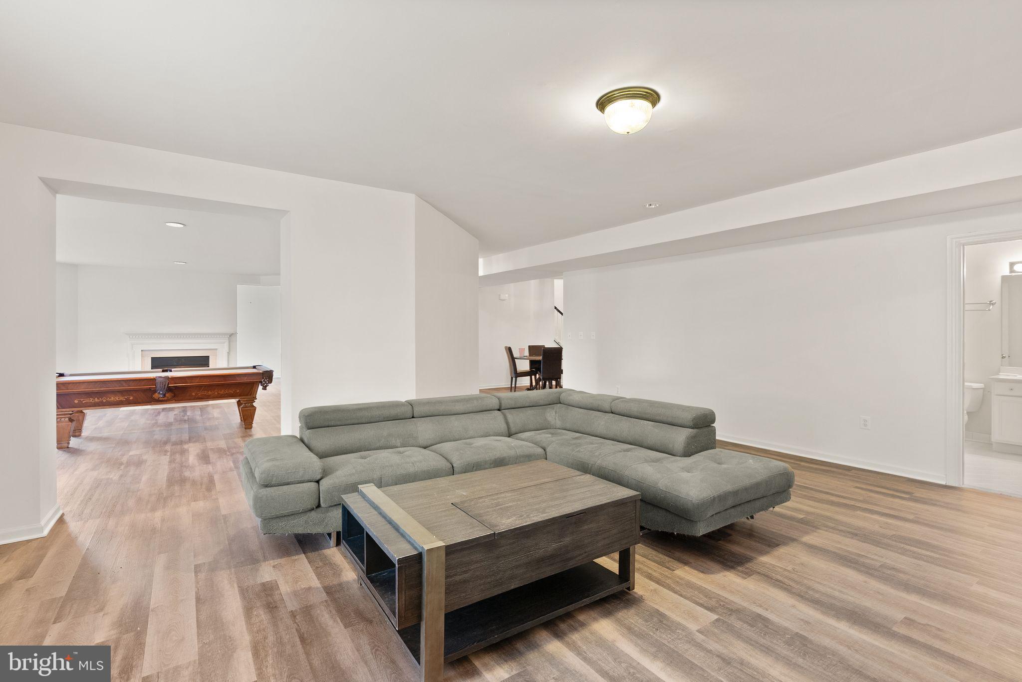 RIVER CREEK - Residential