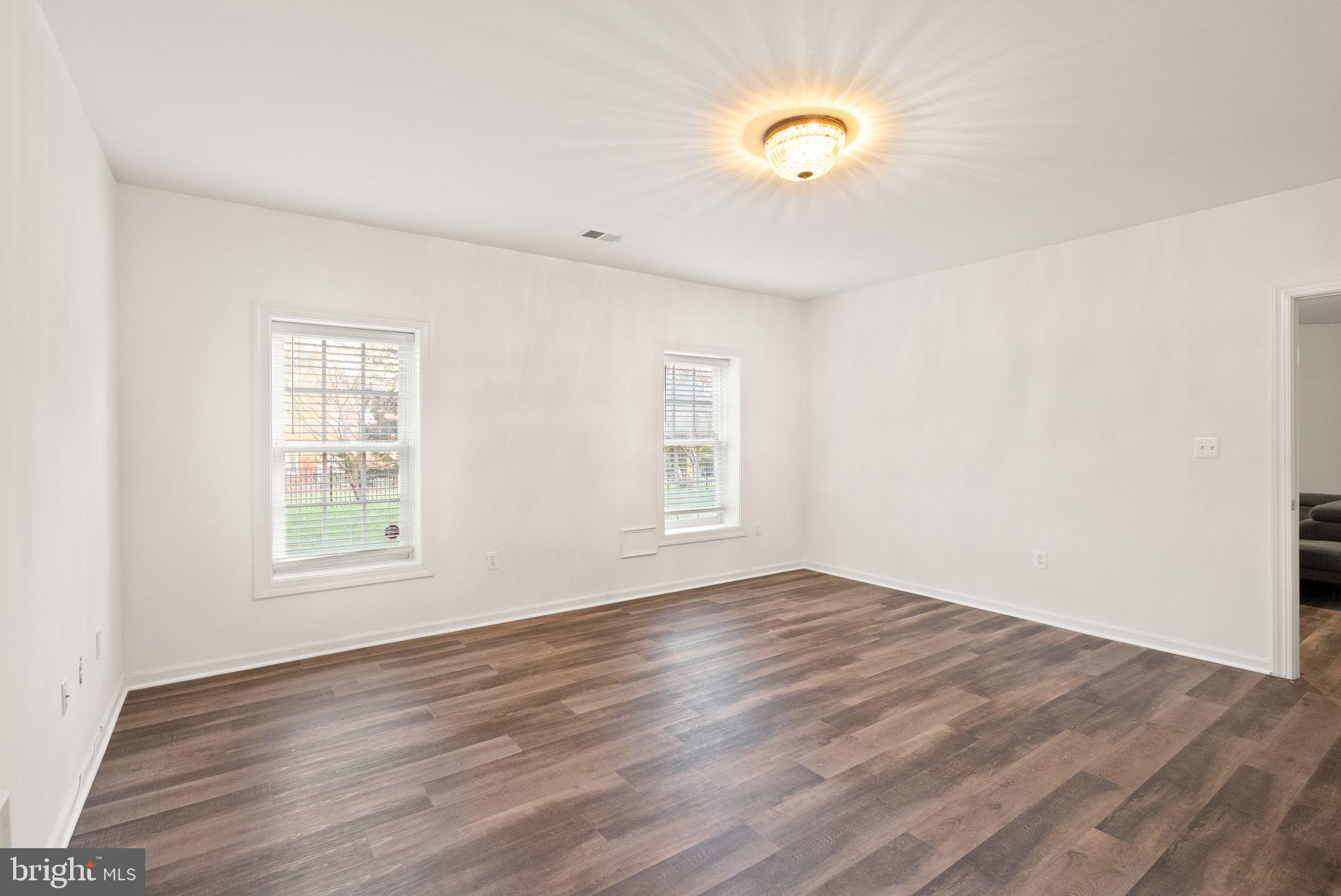 RIVER CREEK - Residential