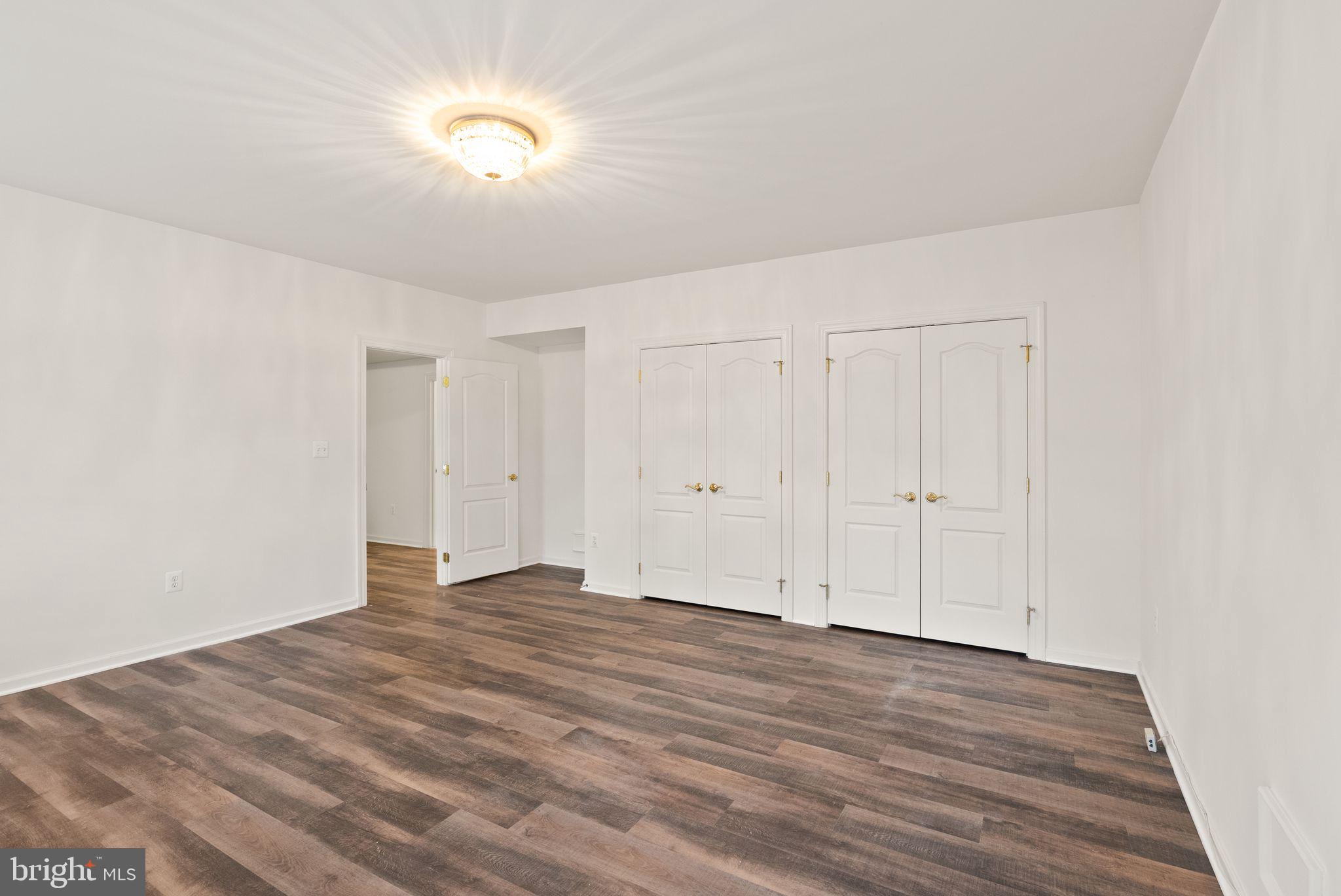 RIVER CREEK - Residential