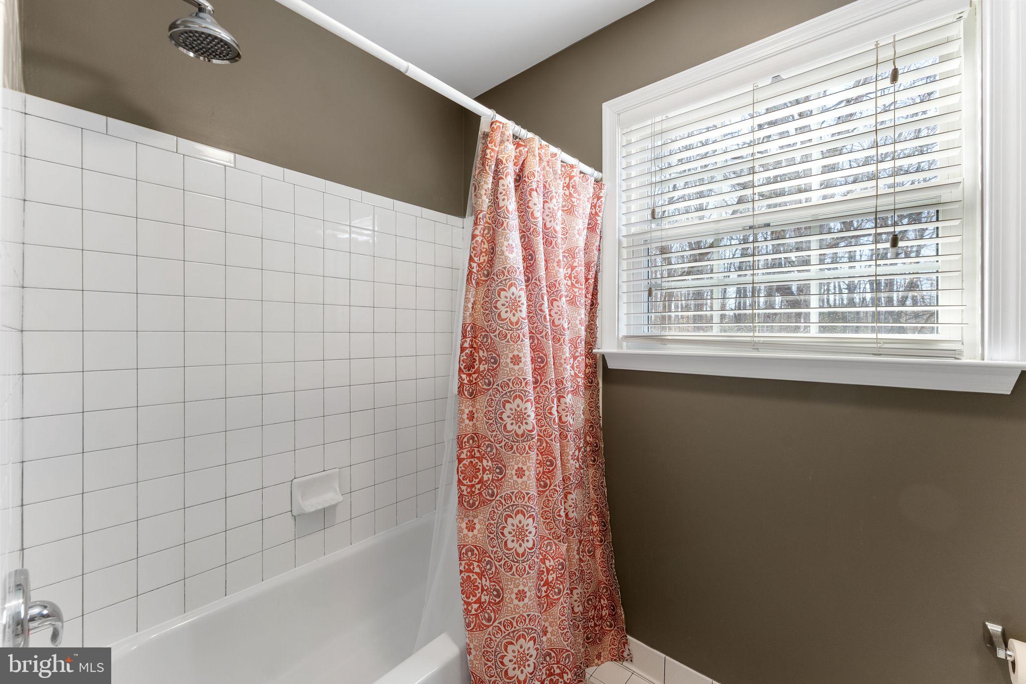 MEADOWBROOK WOODS - Residential