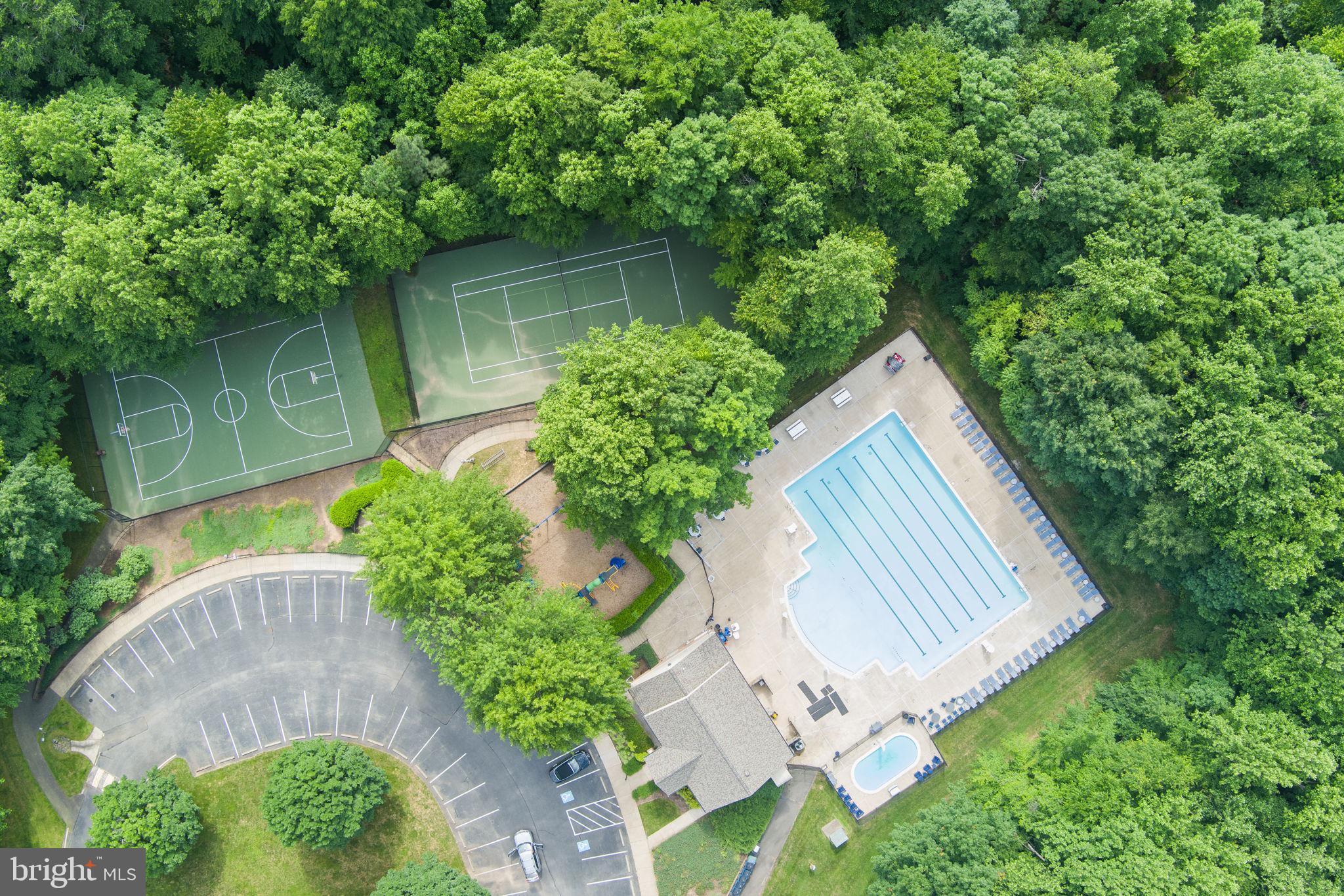 MEADOWBROOK WOODS - Residential