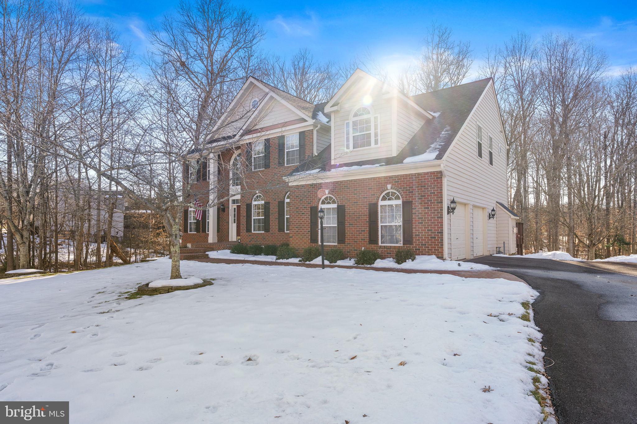 MEADOWBROOK WOODS - Residential