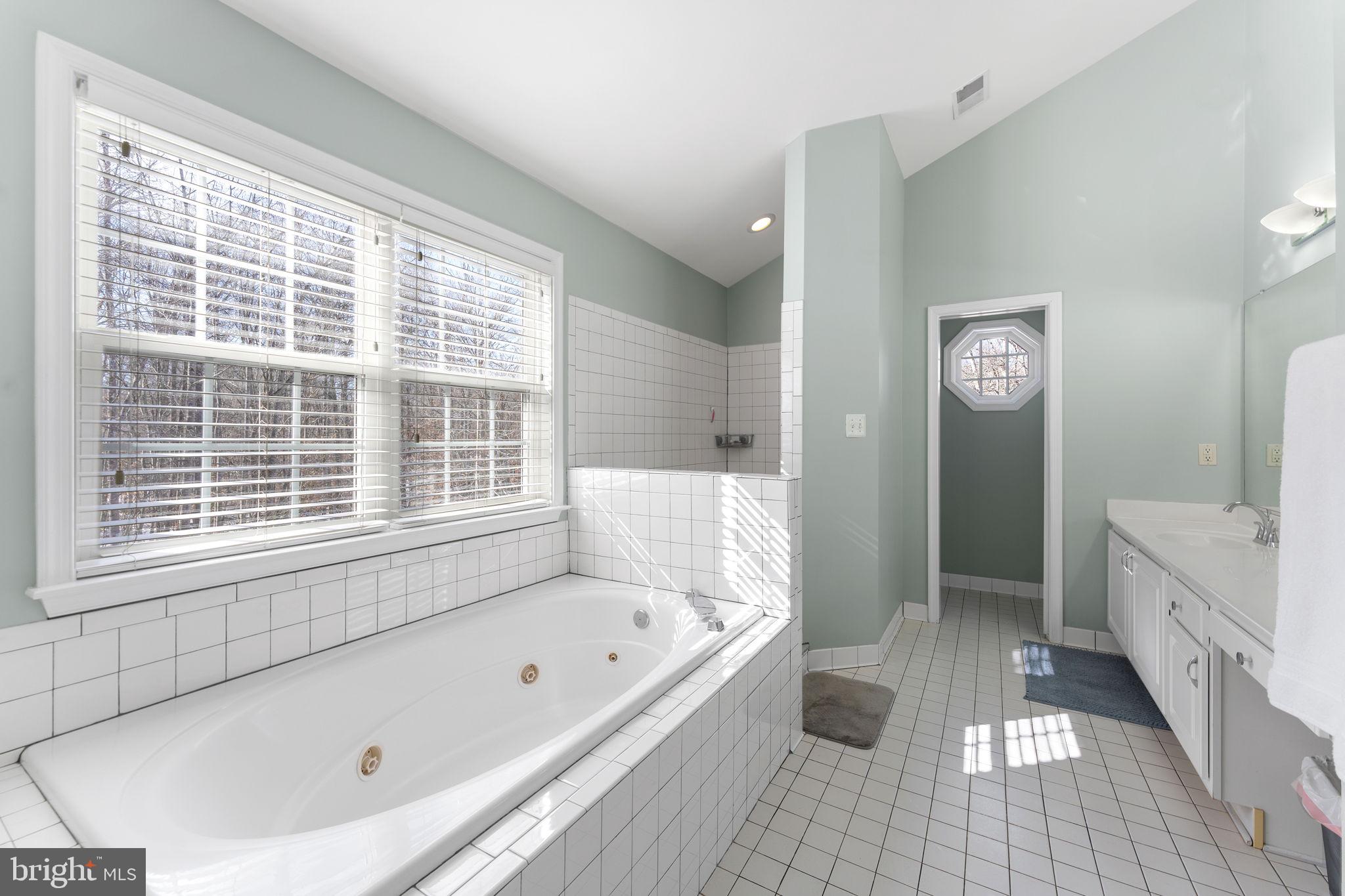 MEADOWBROOK WOODS - Residential