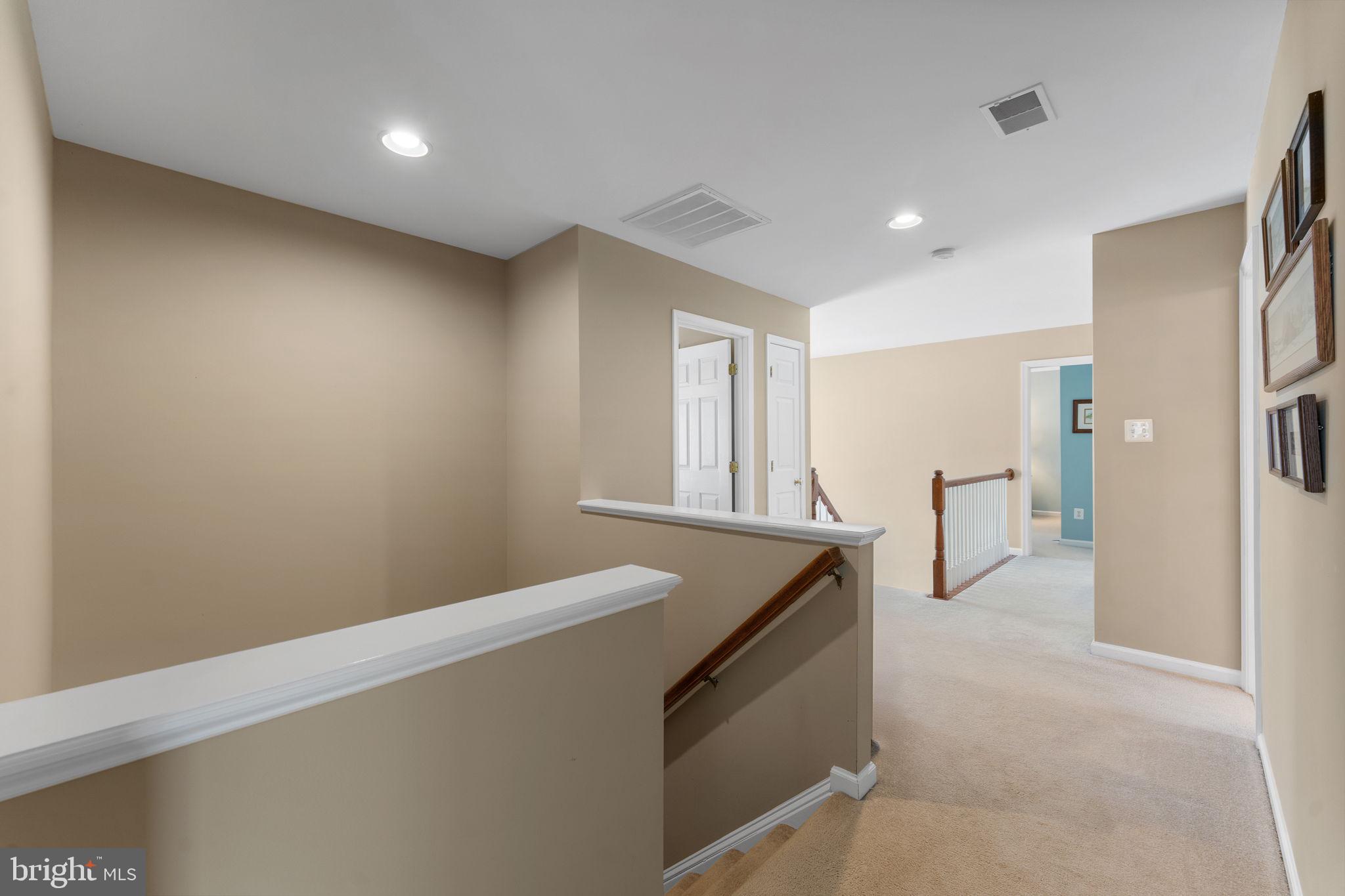 MEADOWBROOK WOODS - Residential