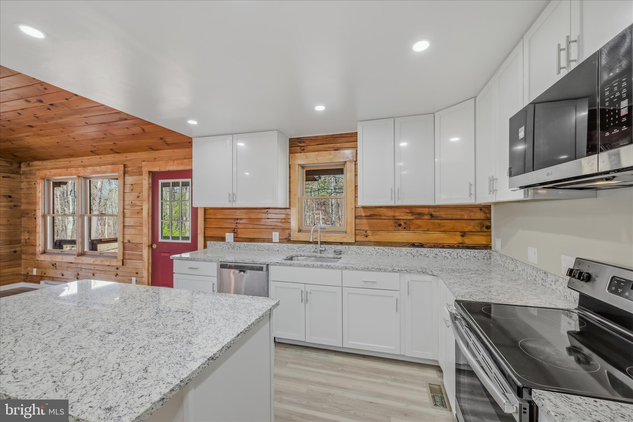 DOGWOOD RIDGE - Residential