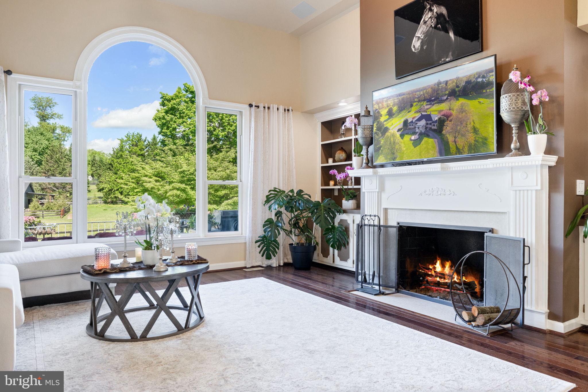 FOUR CHIMNEYS - Residential